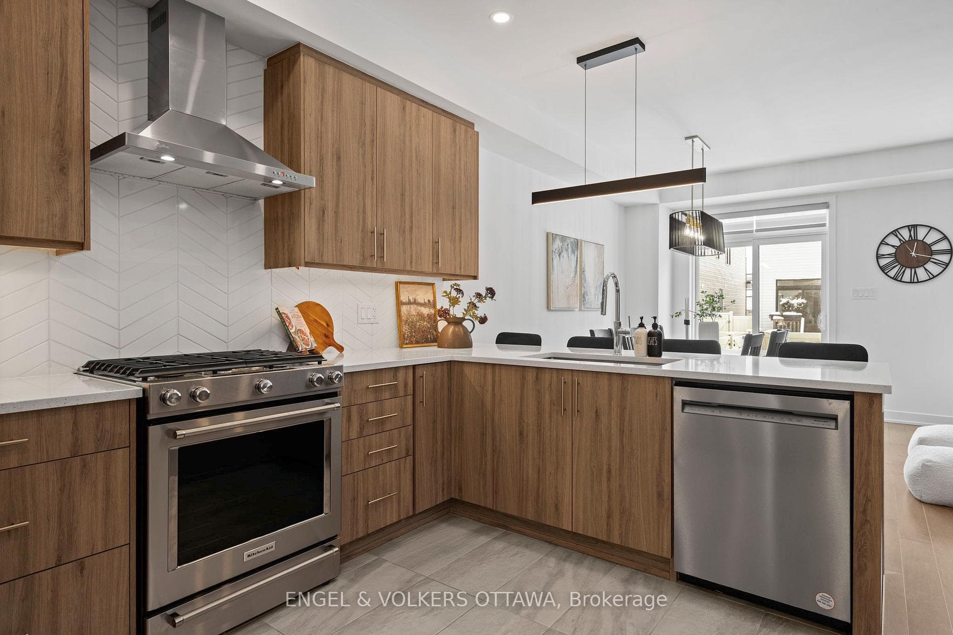 2038 Allegrini Terrace photo 10
