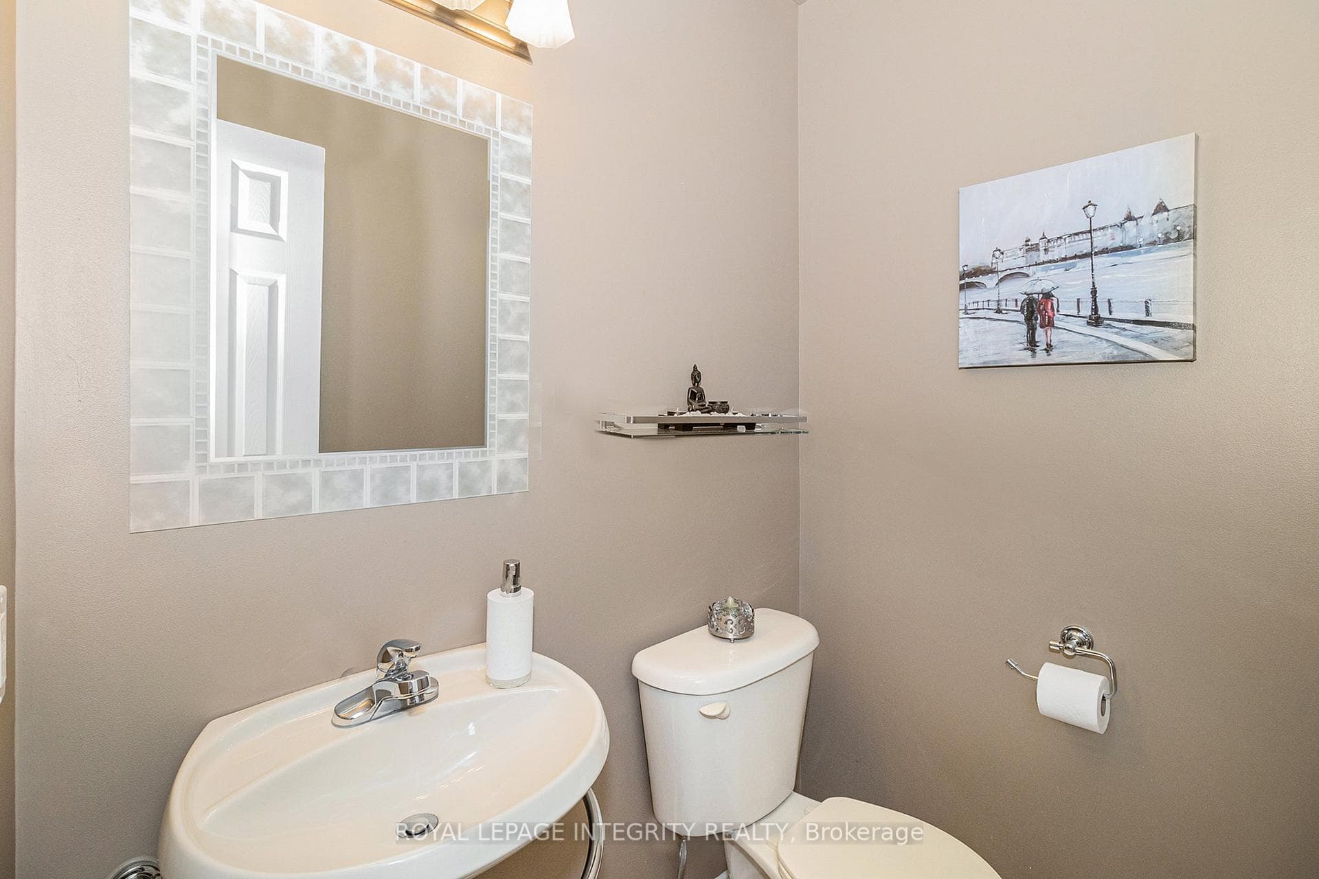 564 Renaissance Drive photo 2