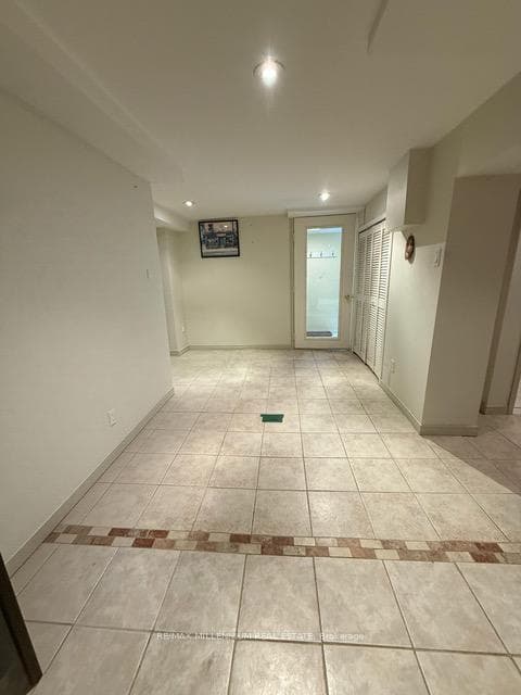 180 Cottingham Street Unit Basement photo 5