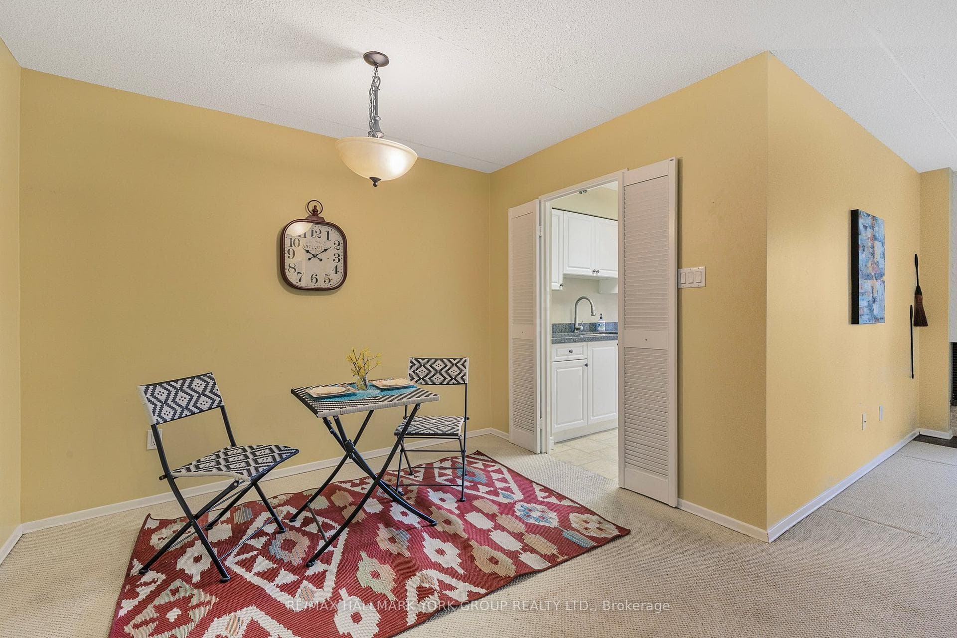15390 Yonge Street Unit 202 photo 7