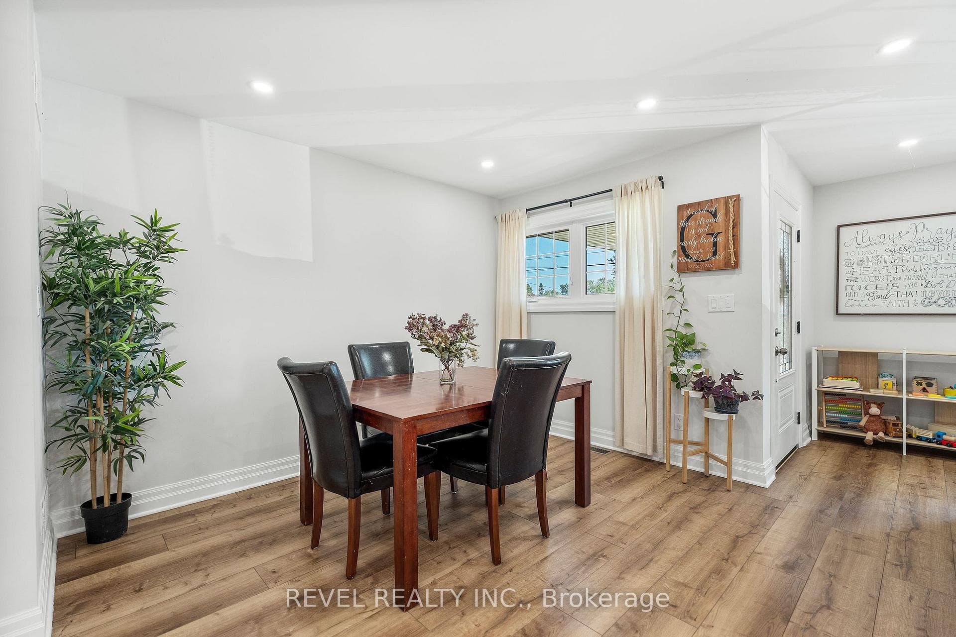 6821 Riall Street photo 28