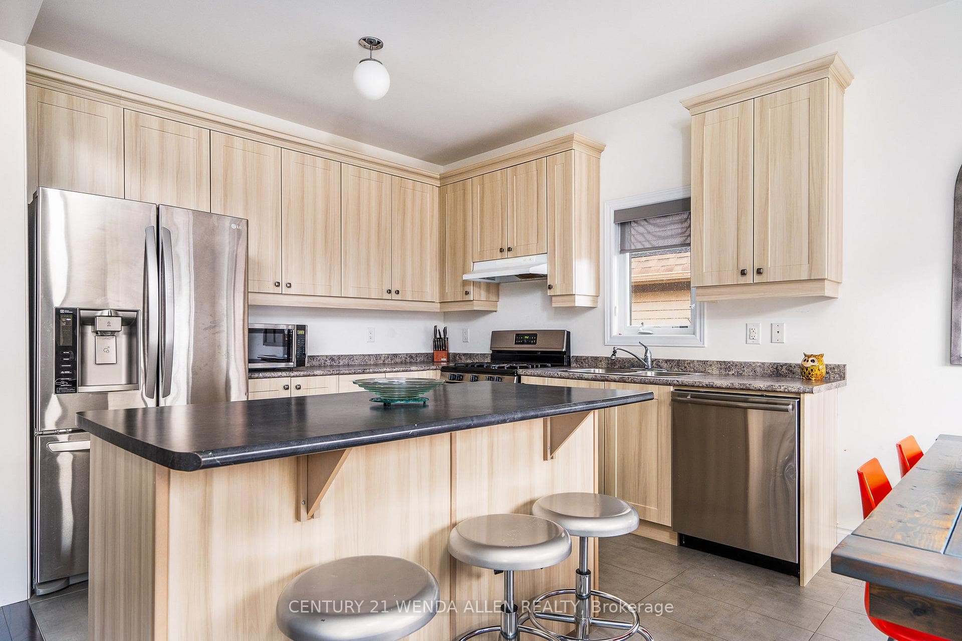 54 Hughes Street photo 17