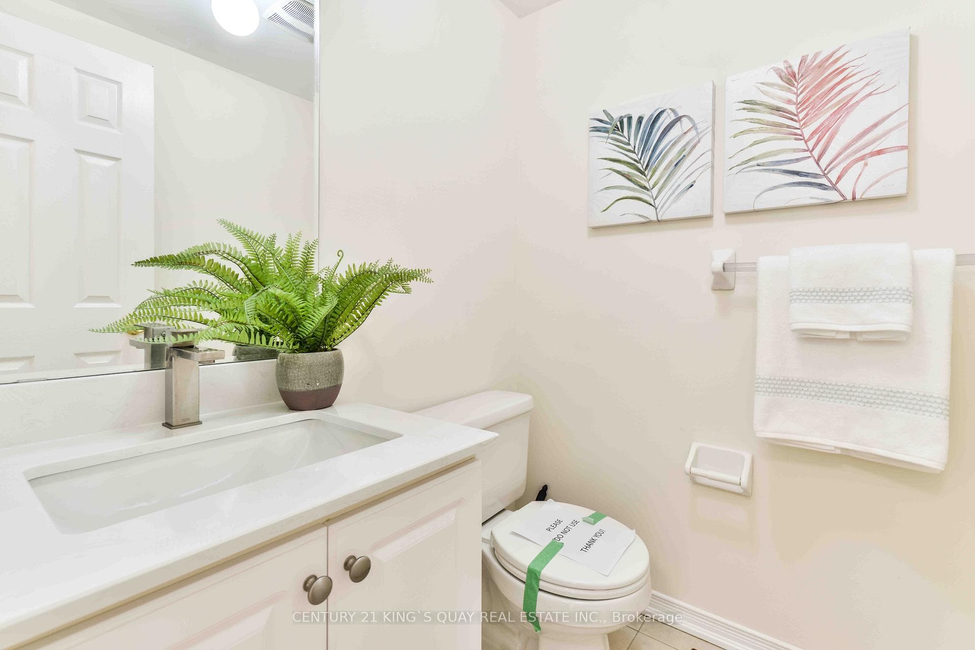 37 Prince Charles Way photo 13