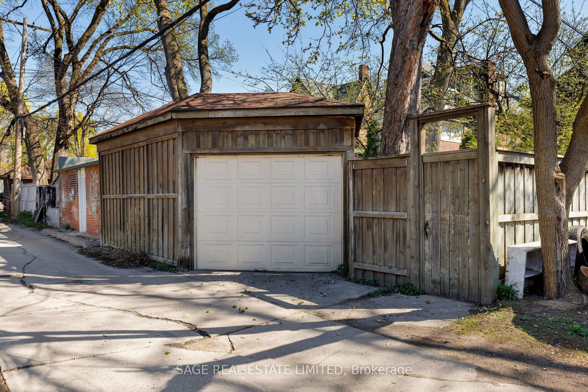 364 Palmerston Boulevard photo 26