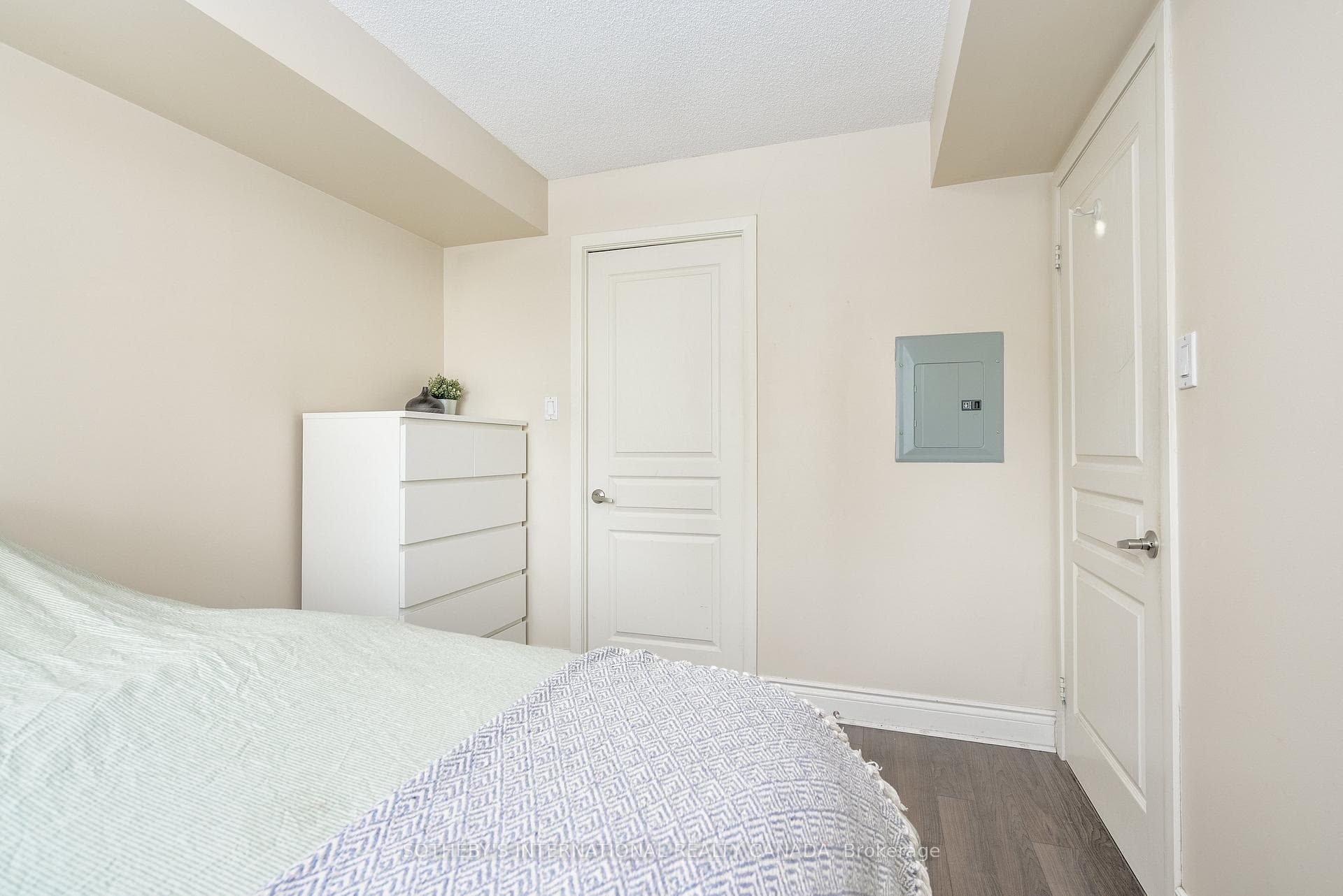 313 Richmond Street Unit 858 photo 19