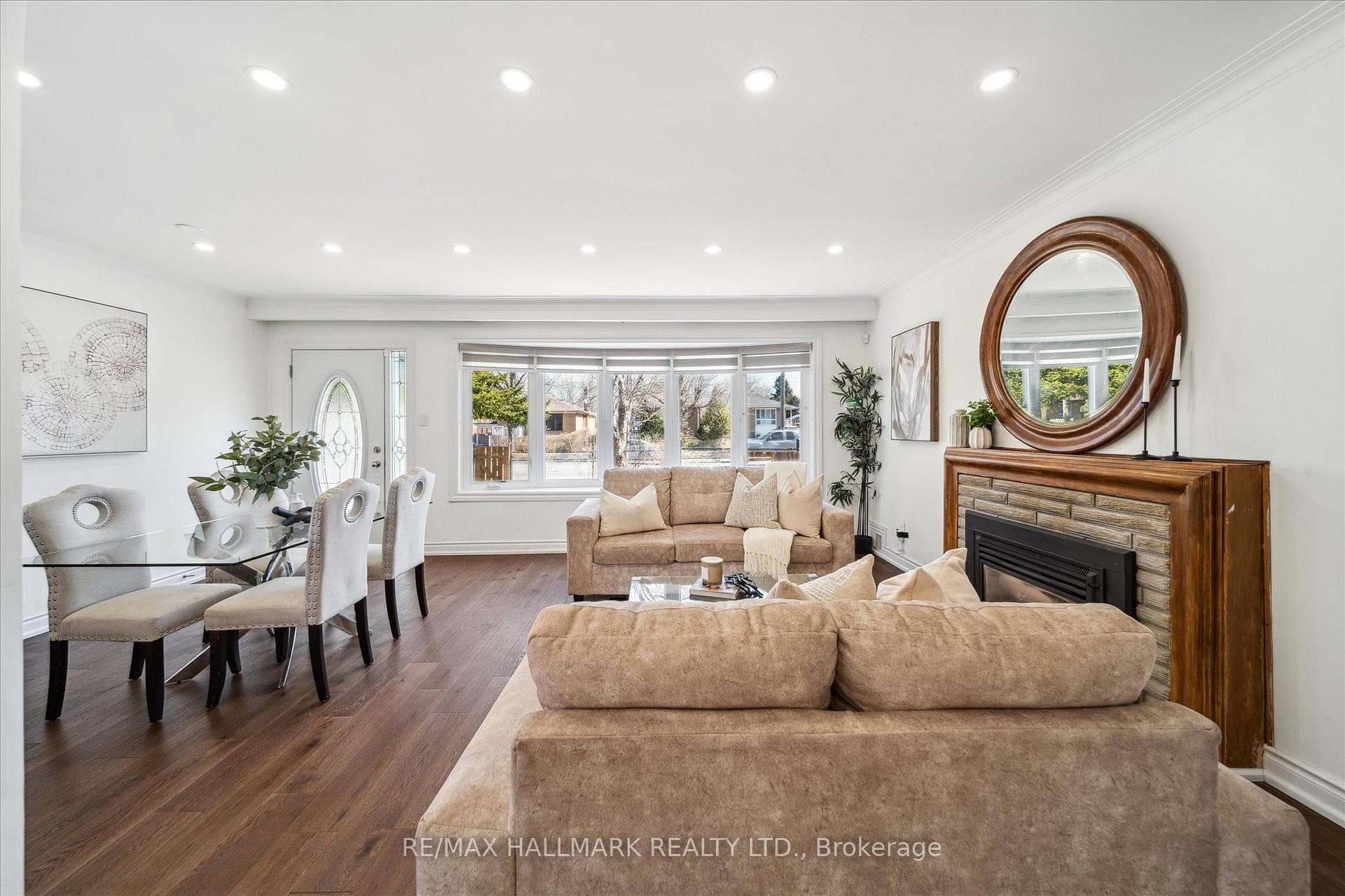 728 Brimley Road photo 11