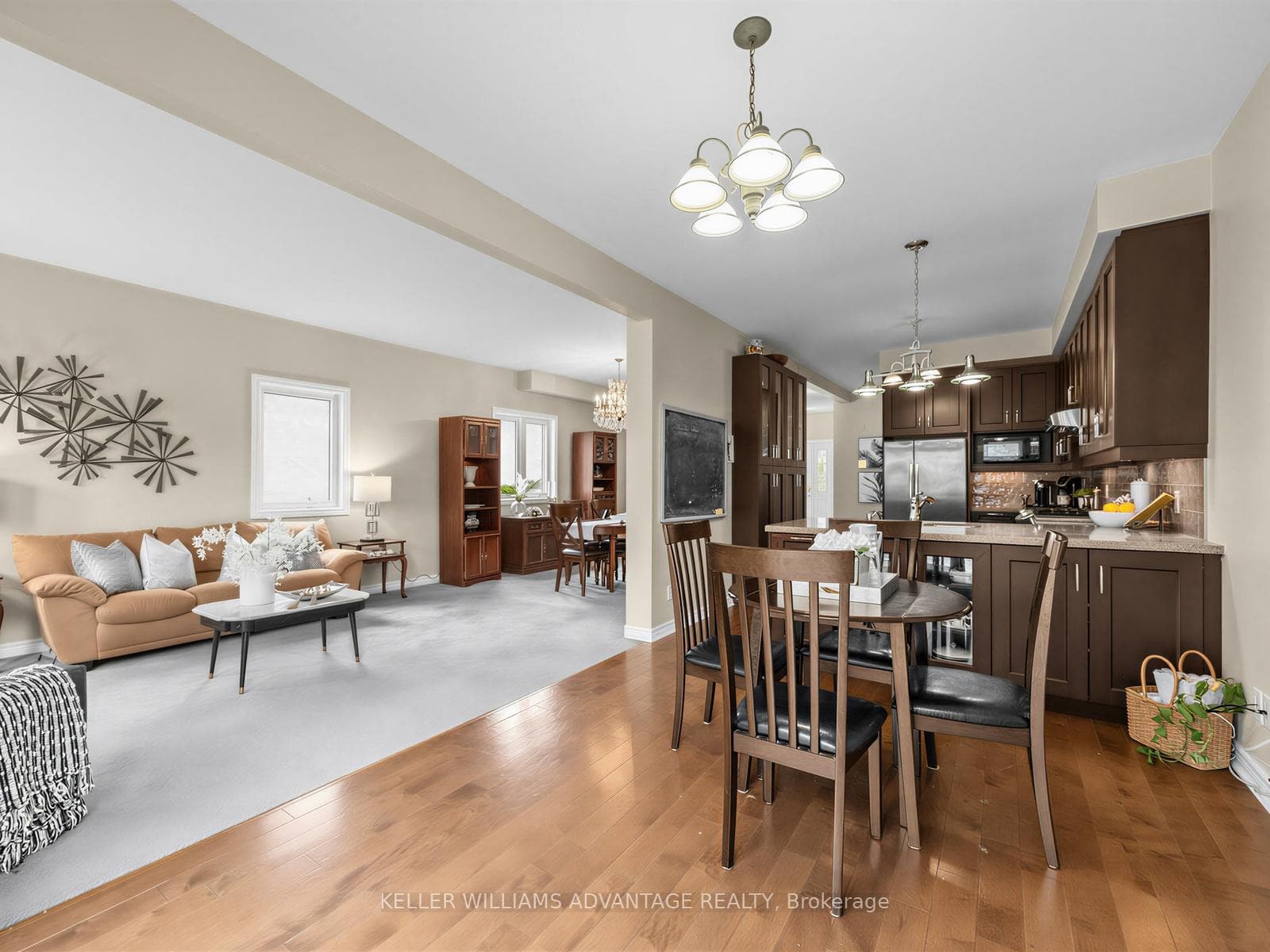 98 Coalport Drive photo 12