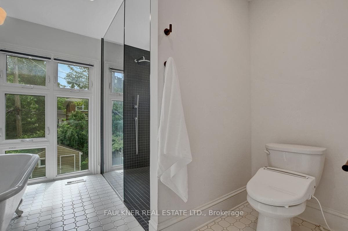536 Lower Byron Avenue photo 32