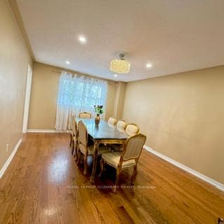 3388 Trelawny Circle photo 12