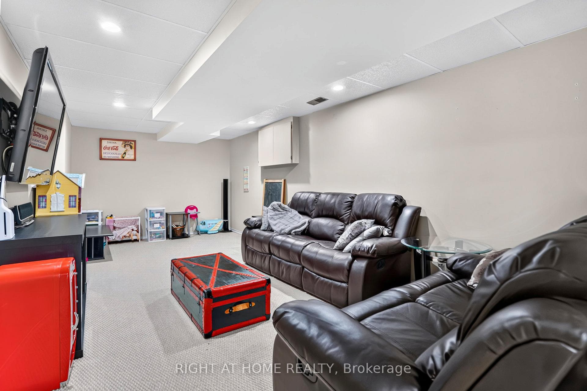 234 Thunderbird Drive photo 26