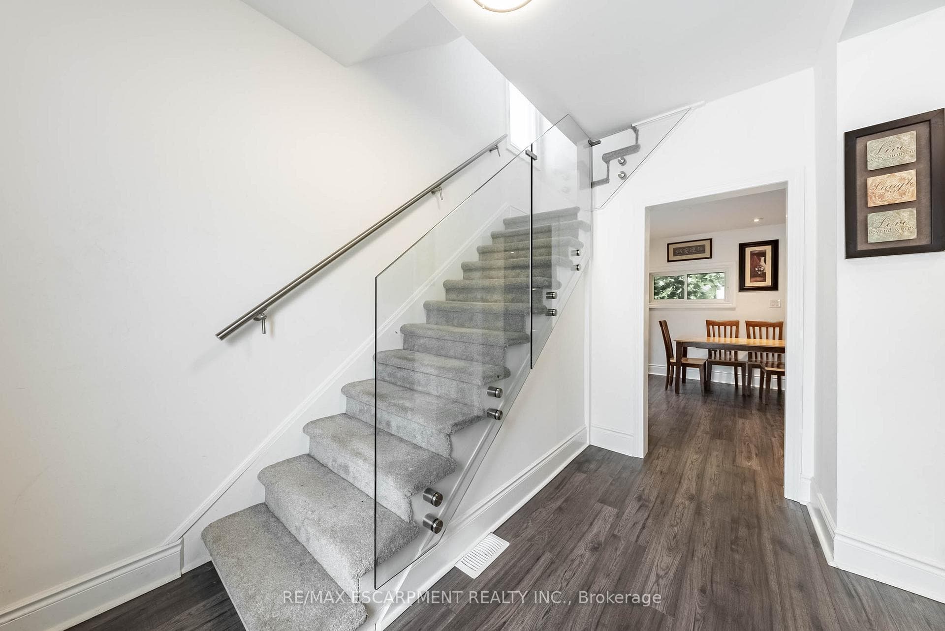 23 Baker Street photo 11