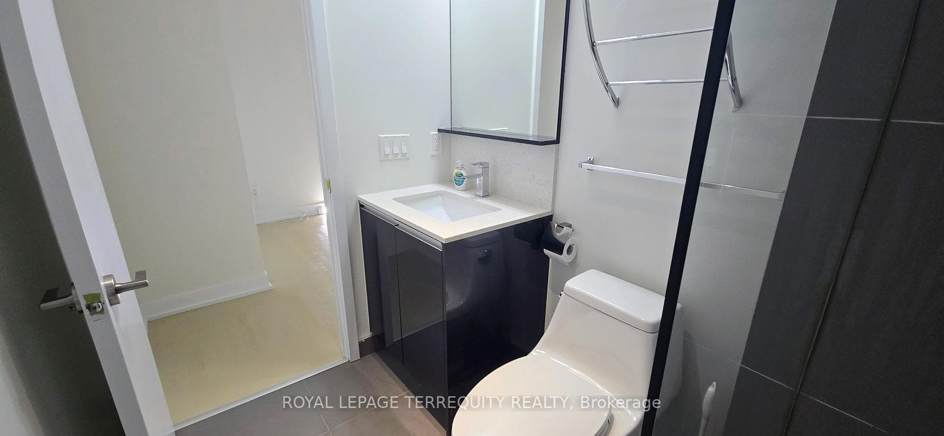 20 Gladstone Avenue Unit 502 photo 17