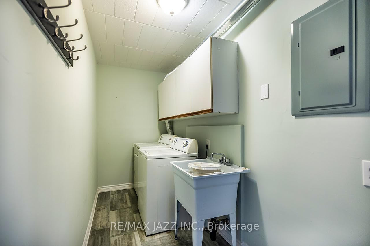 540 Mary Street Unit 2 photo 24