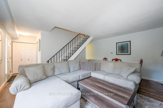70 Fiddlers Green Road Unit 104 photo 3