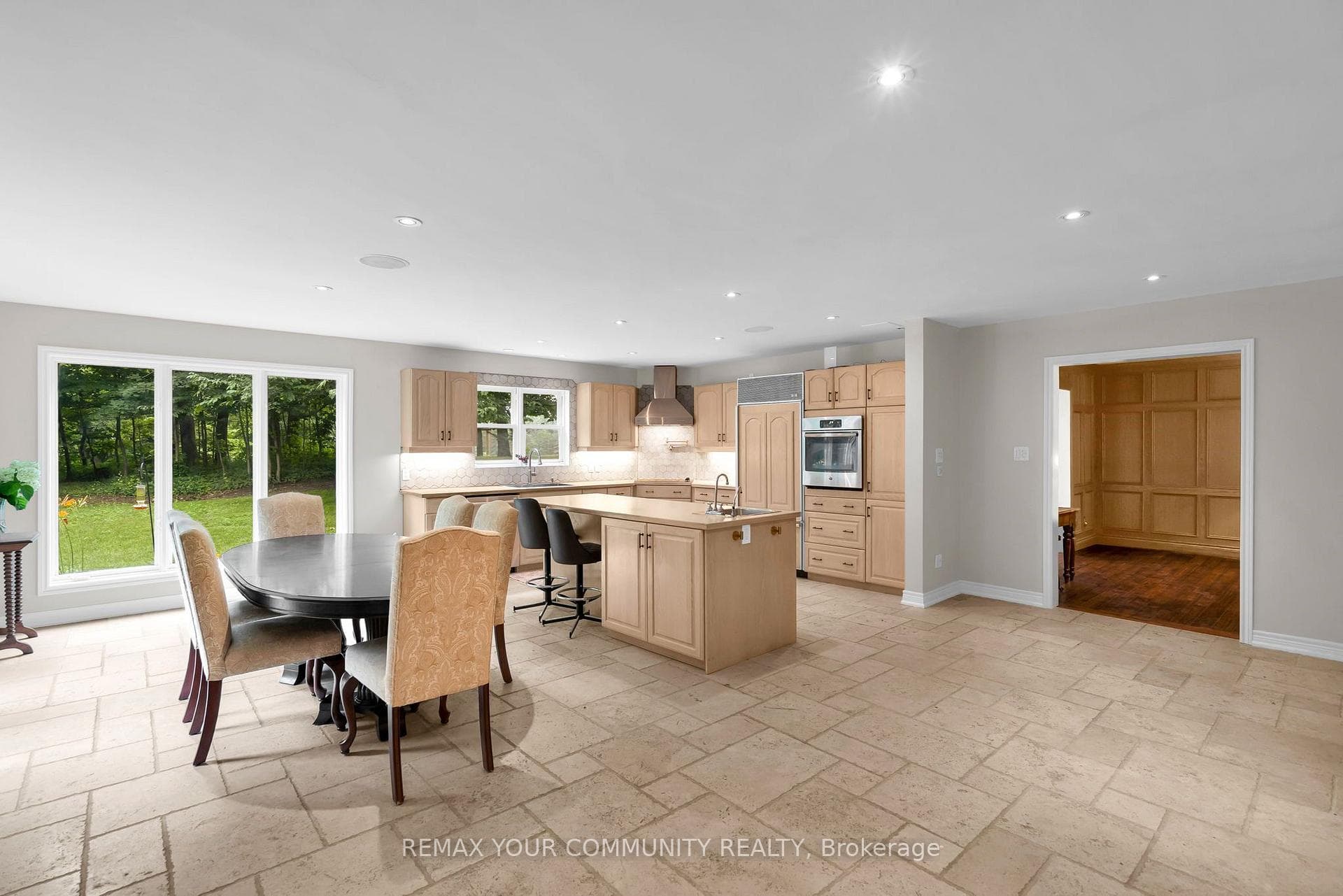 273 Wees Road photo 12