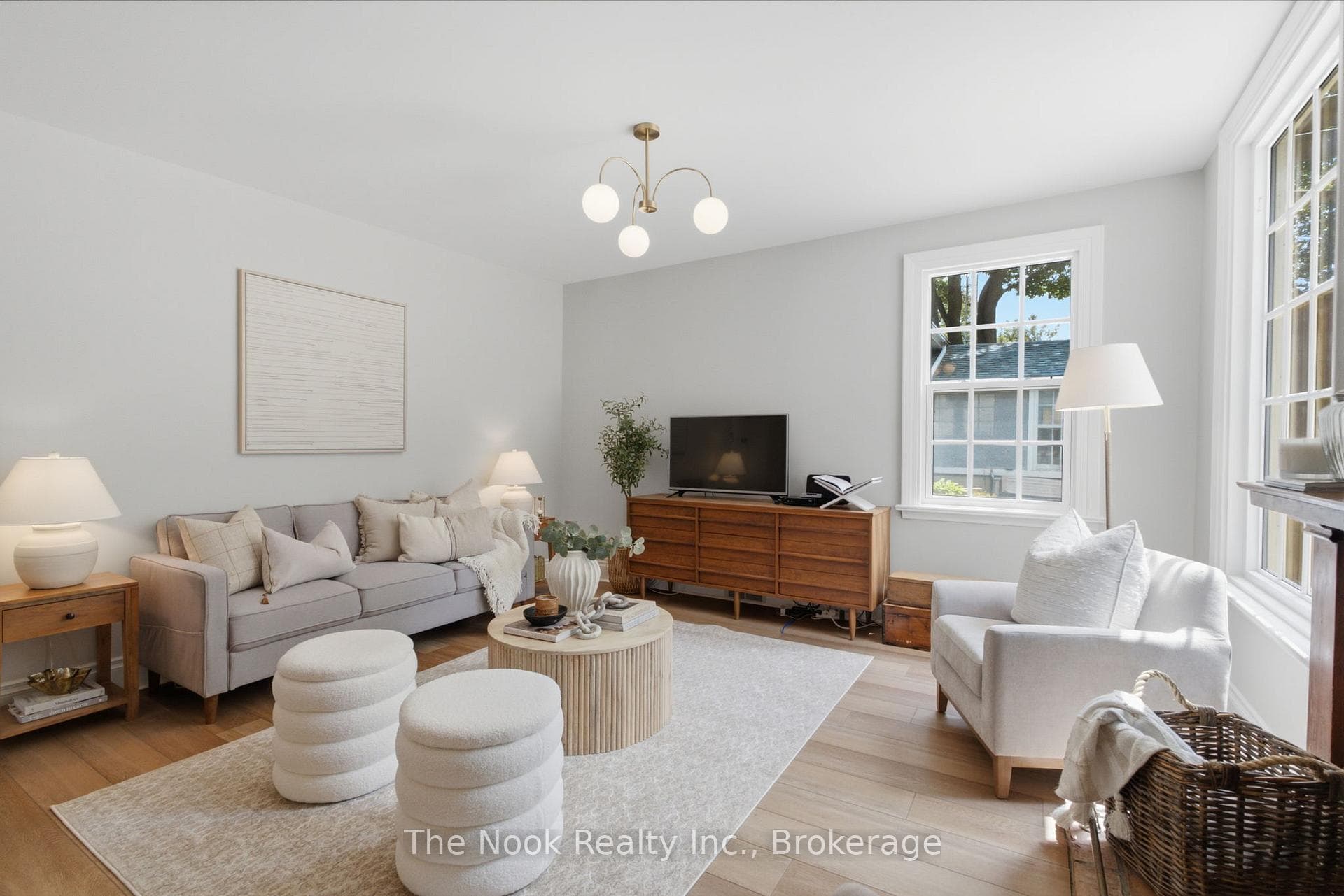 400 Byron Street photo 9