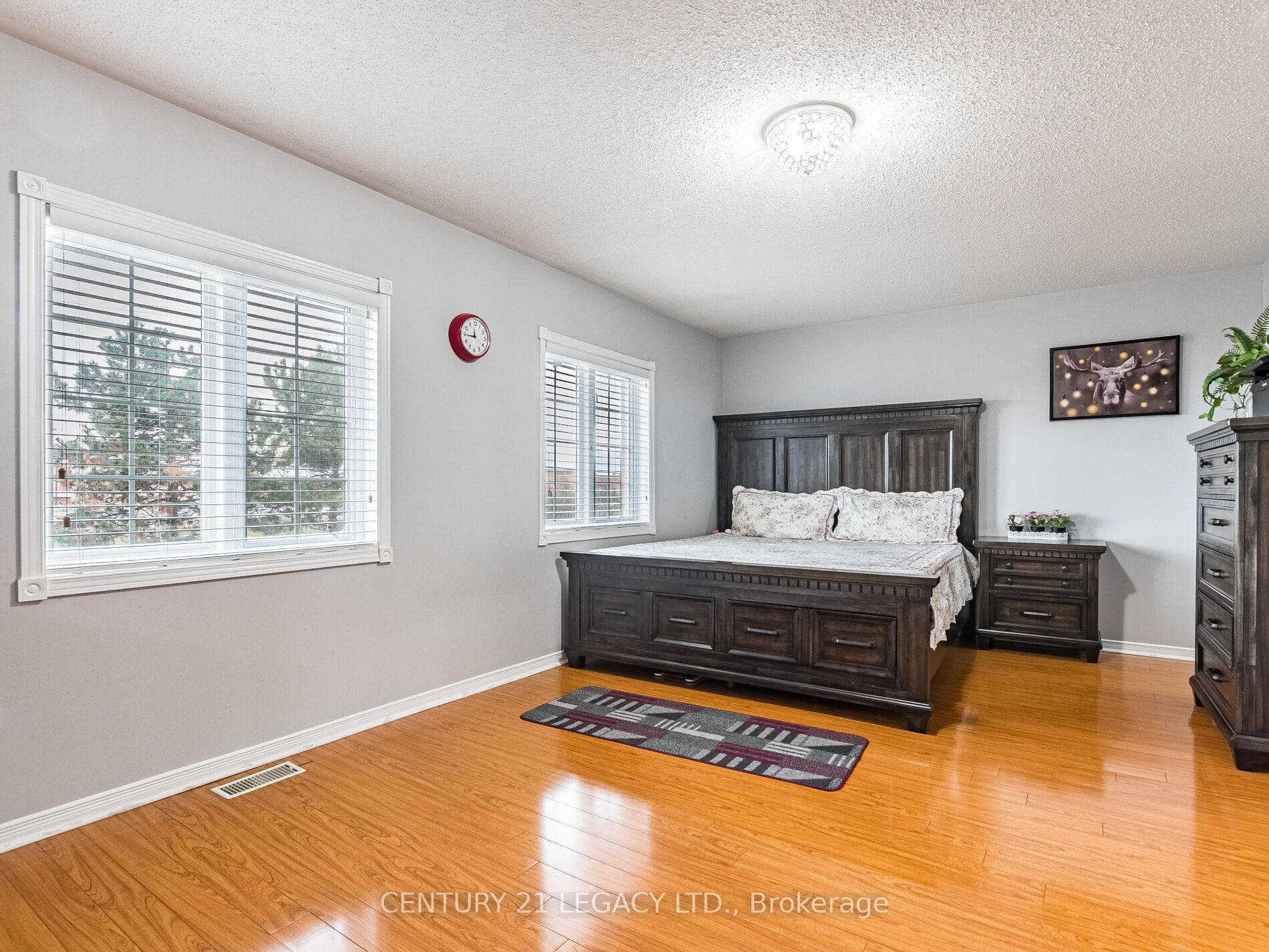 82 Monaco Court photo 19