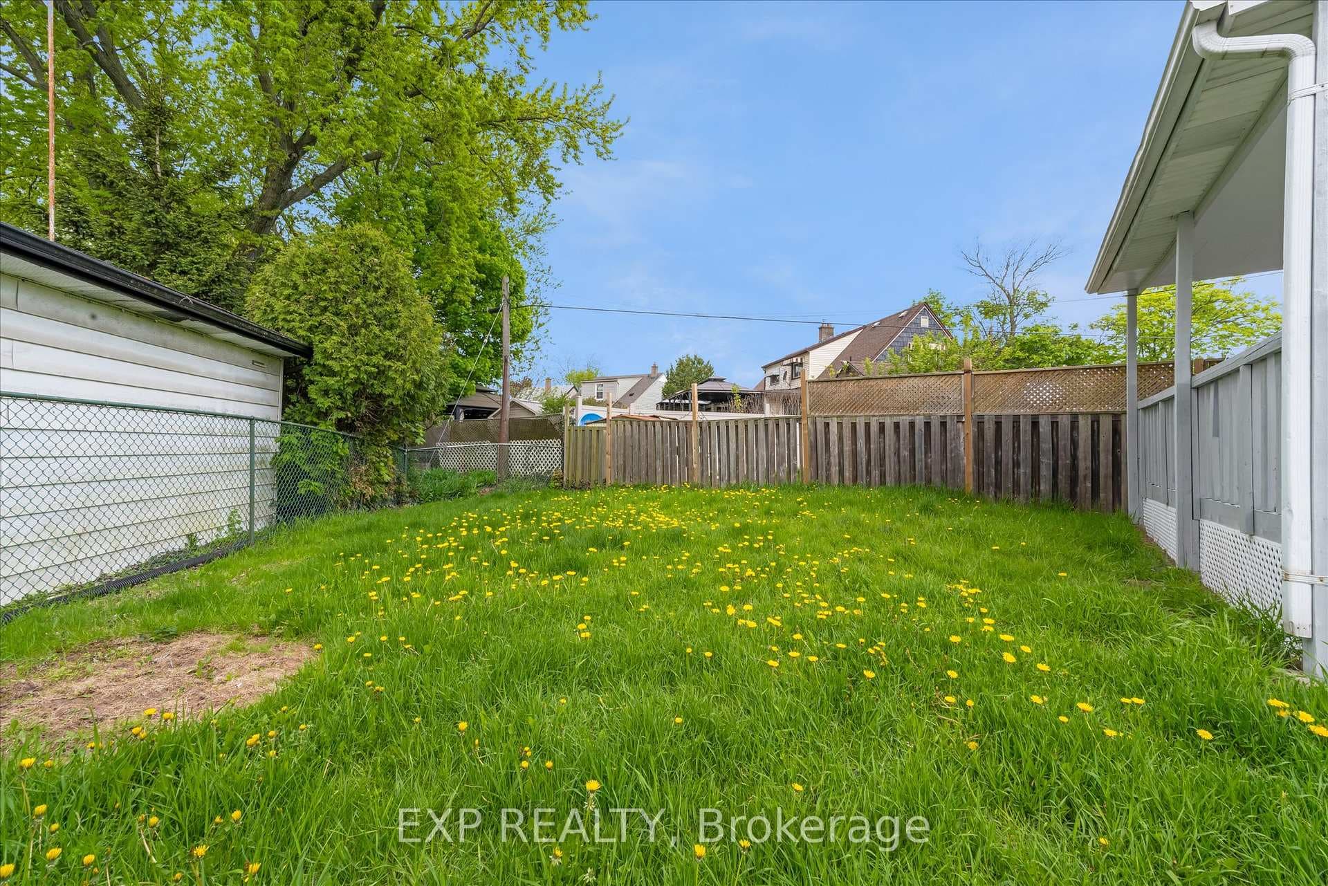 81 Armstrong Avenue photo 33
