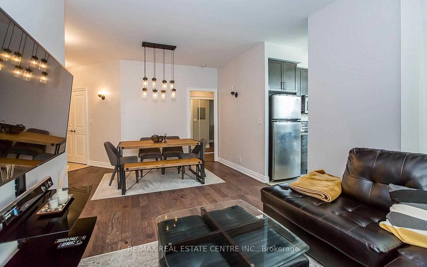 80 Absolute Avenue Unit 1209 photo 9