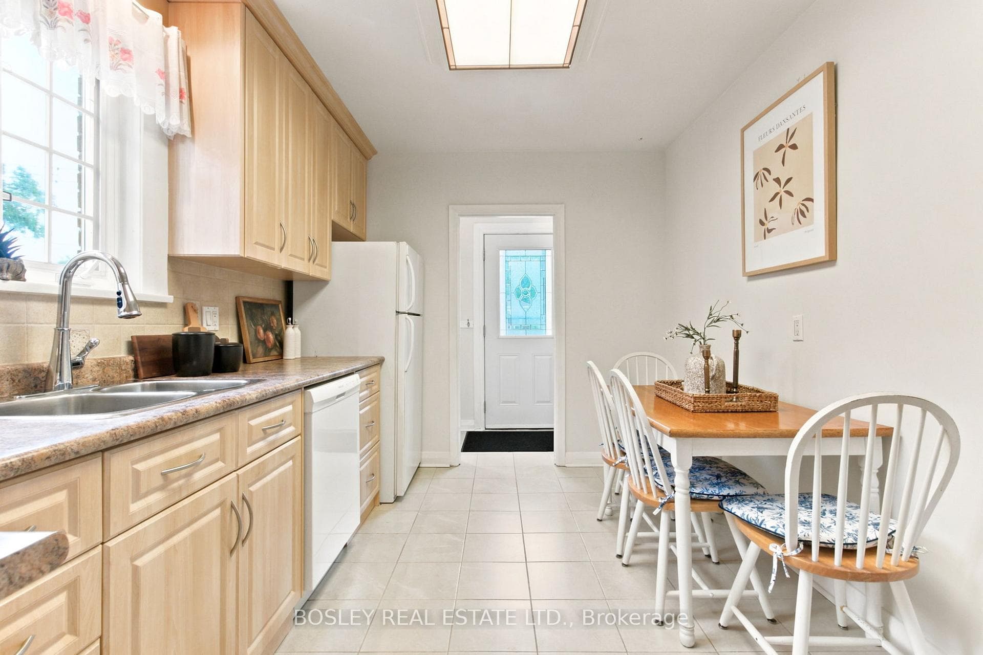 251 Ellington Drive photo 16