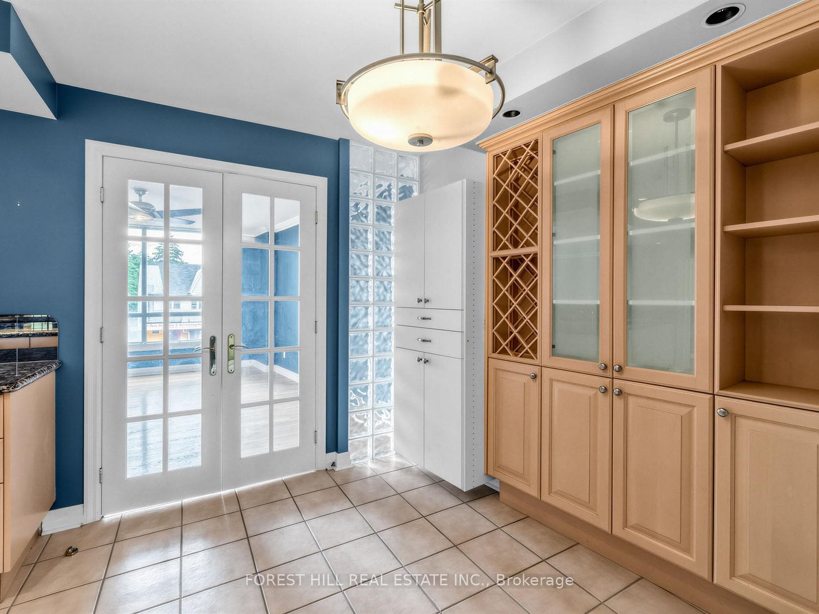 2727 Yonge Street Unit 412 photo 14