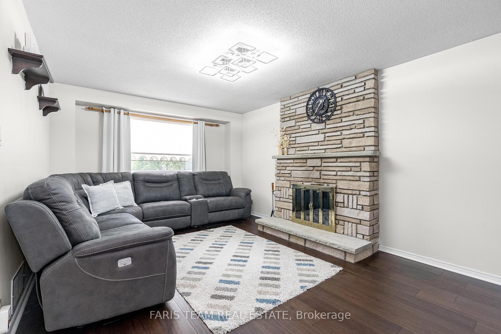12 Castille Crescent photo 11