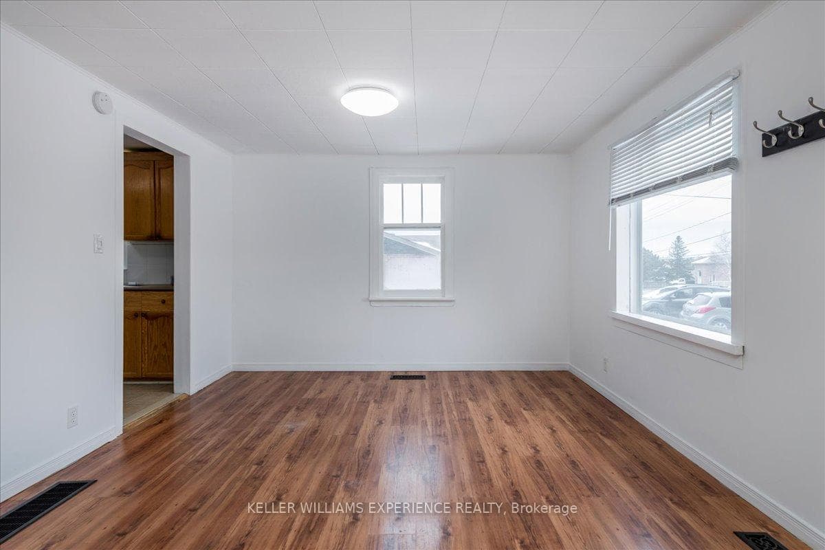 116 Huronia Road photo 7