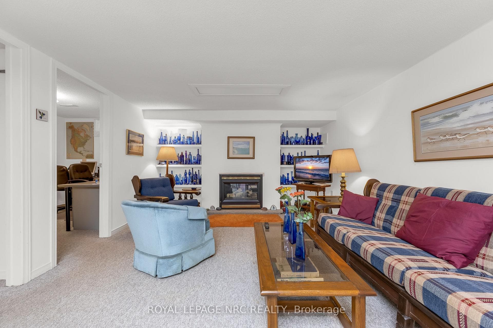 Rec Room with Gas Fireplace