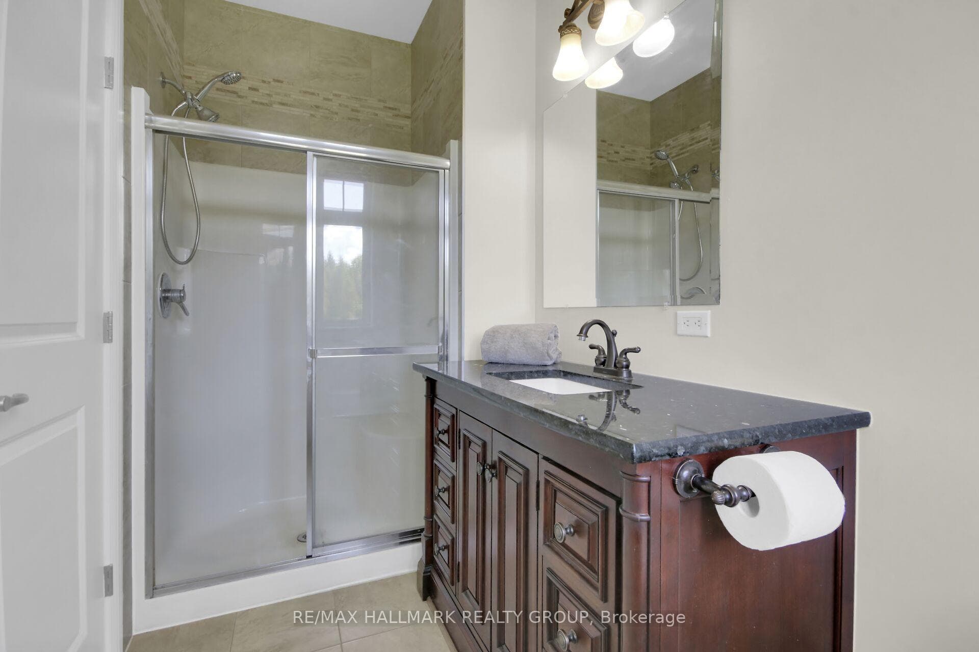 Bedroom 2 ensuite