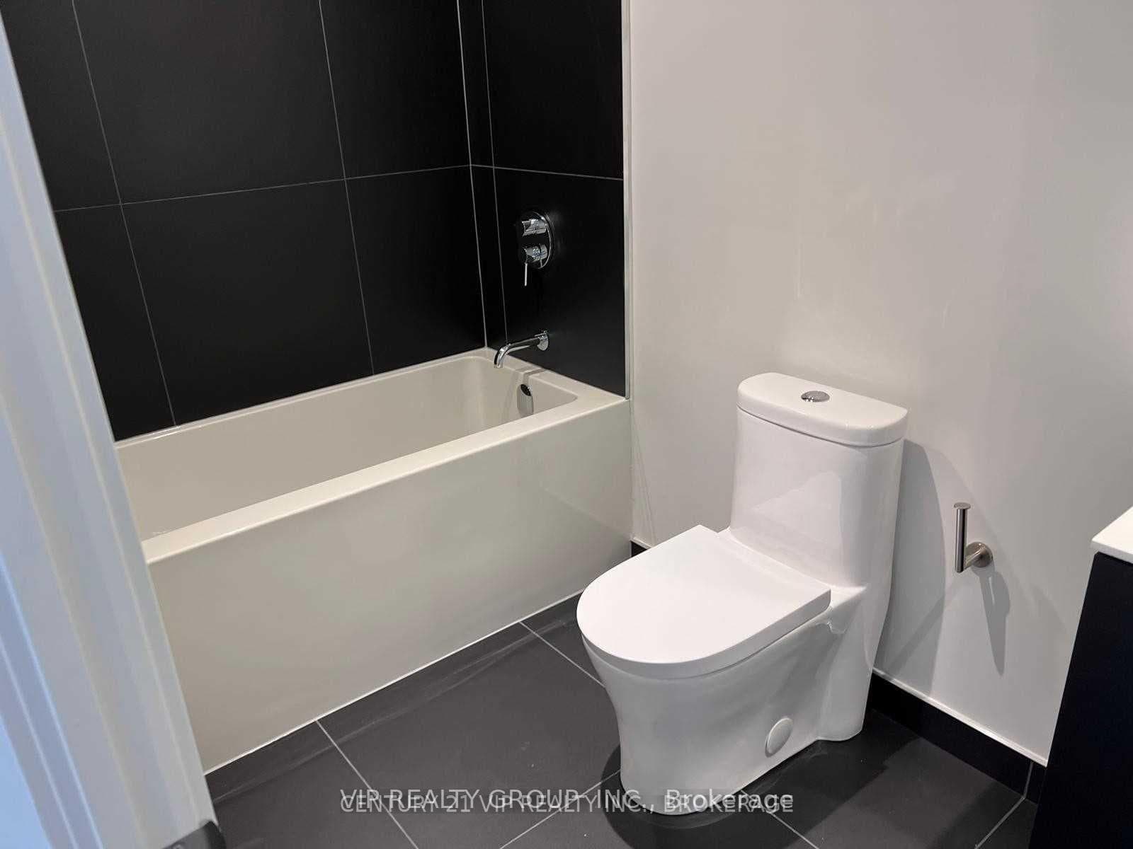 20 Edward Street Unit 2201 photo 4