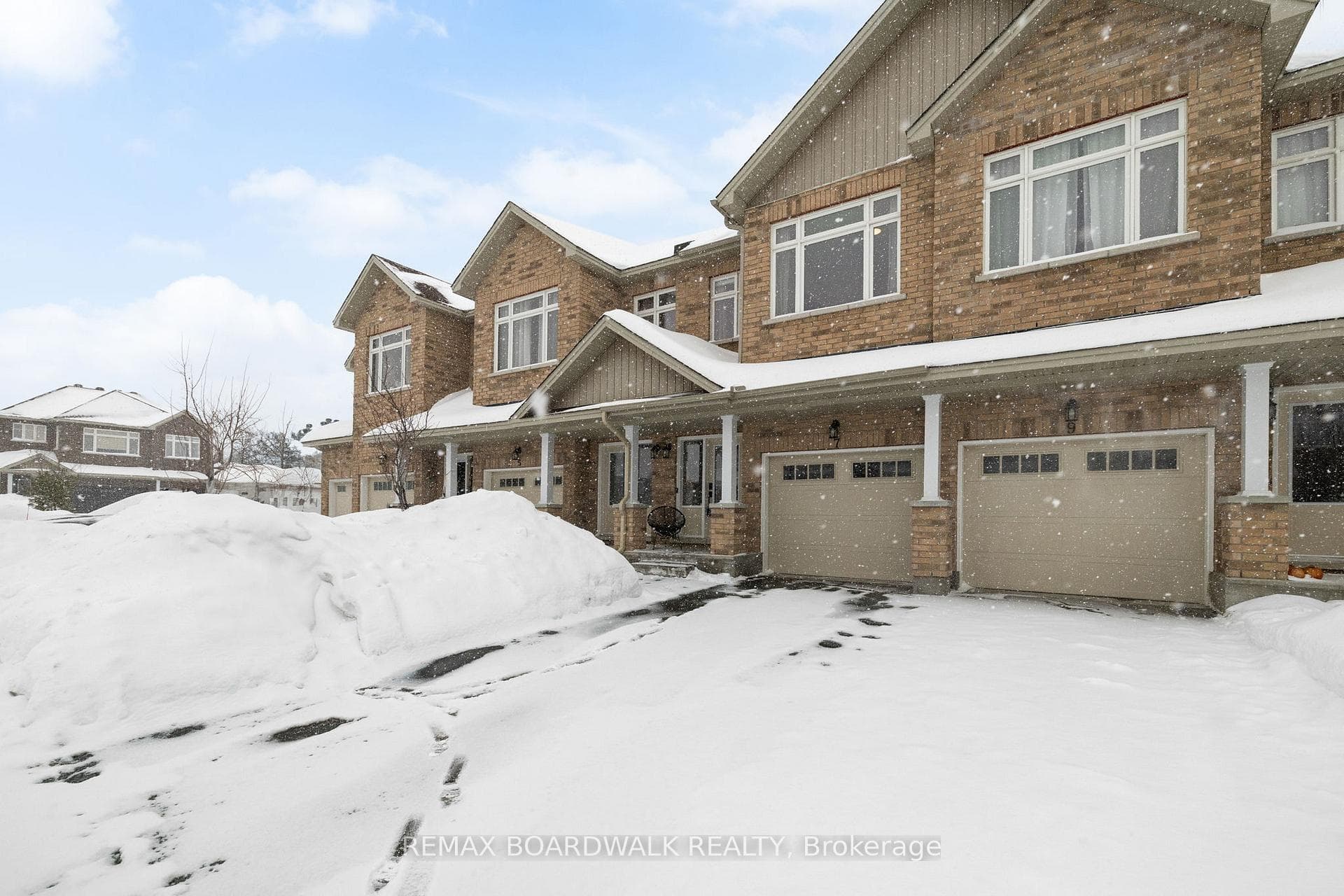 7 Pollock Drive photo 2