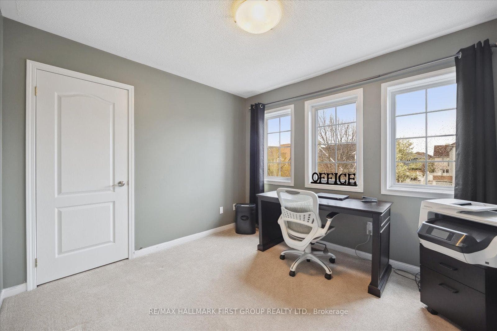 70 Carveth Crescent photo 24