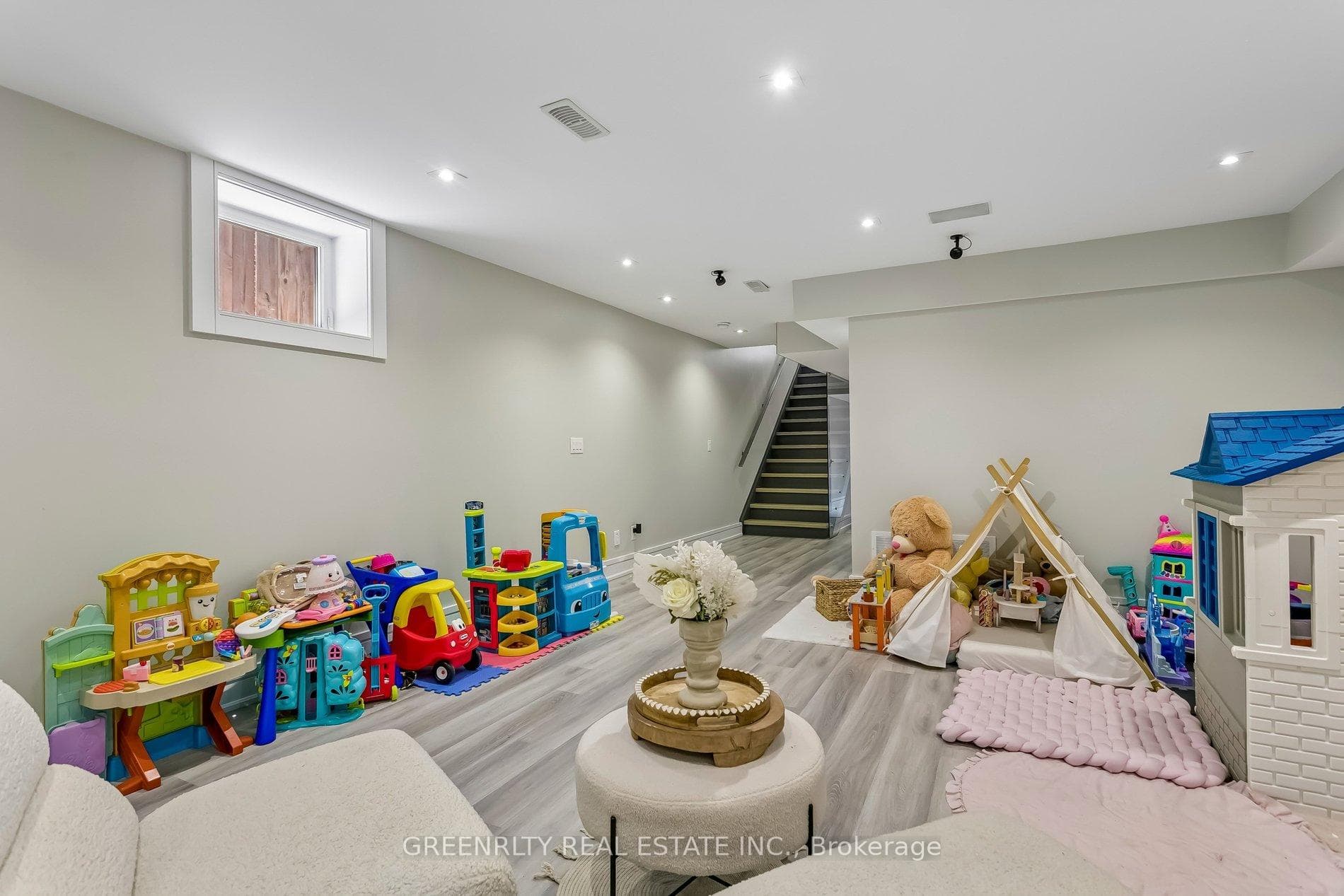 21A Maple Avenue photo 43