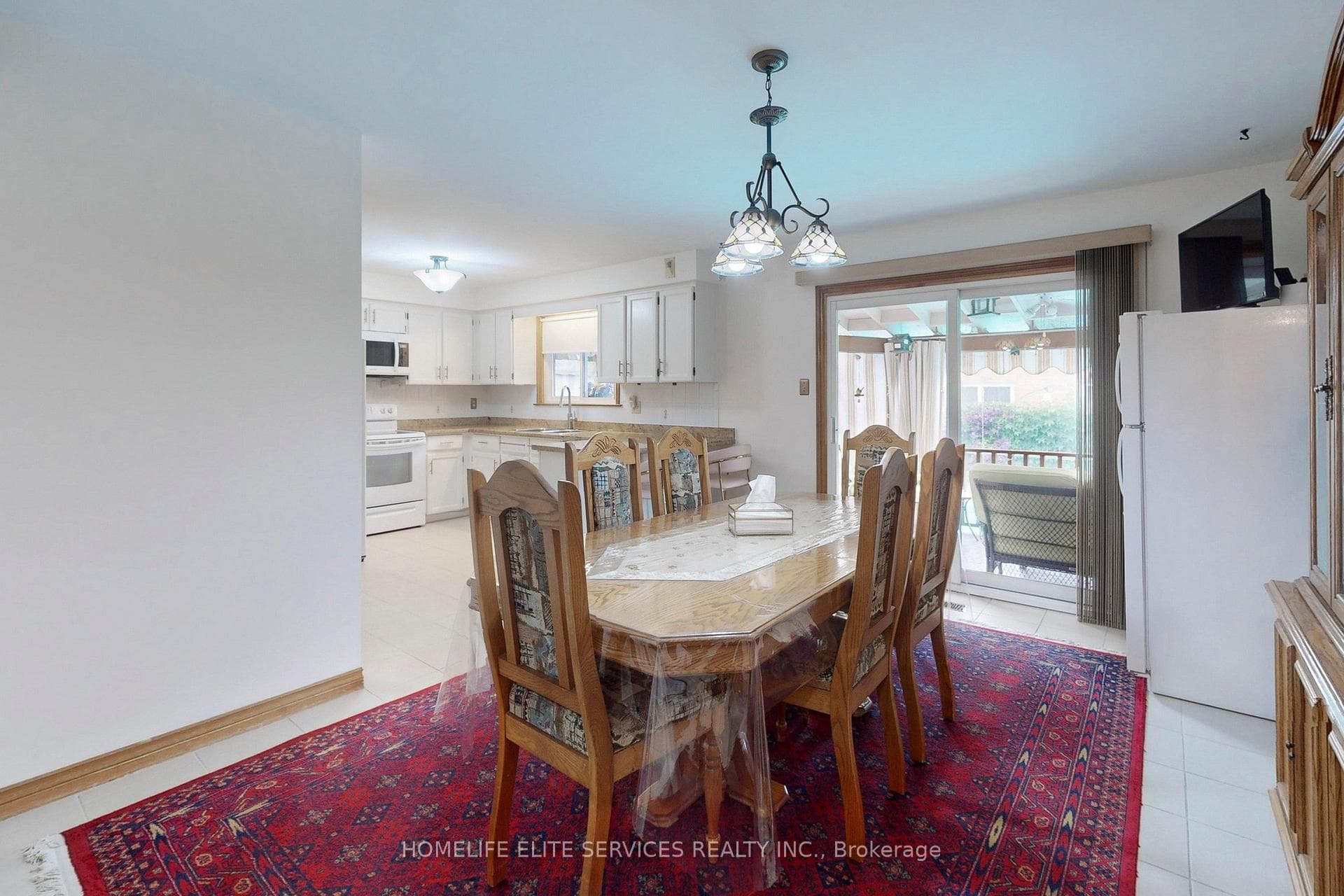 1757 Greenvale Crescent photo 14