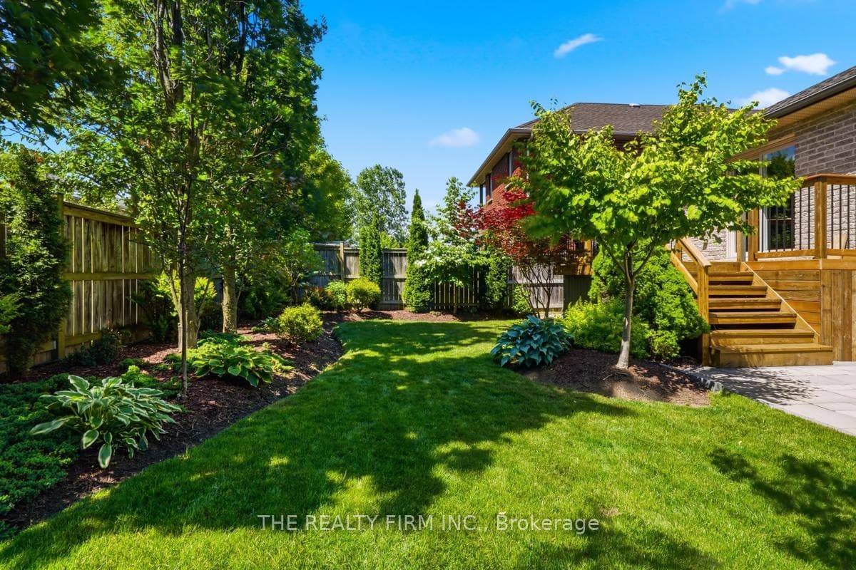 813 Leacock Way photo 44