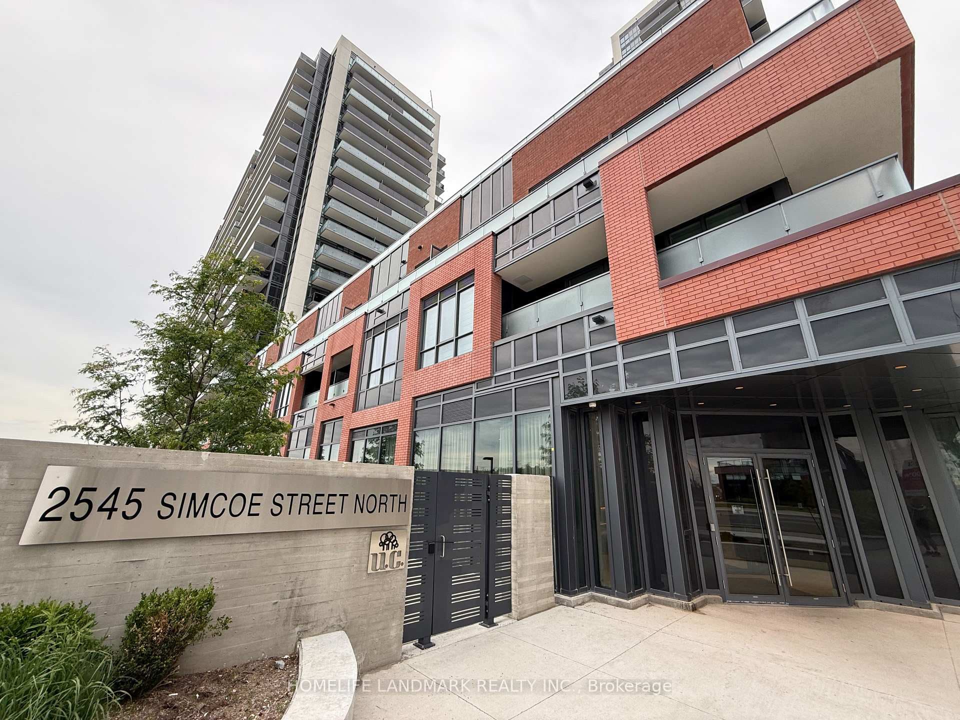 2545 Simcoe Street Unit 539 photo 1
