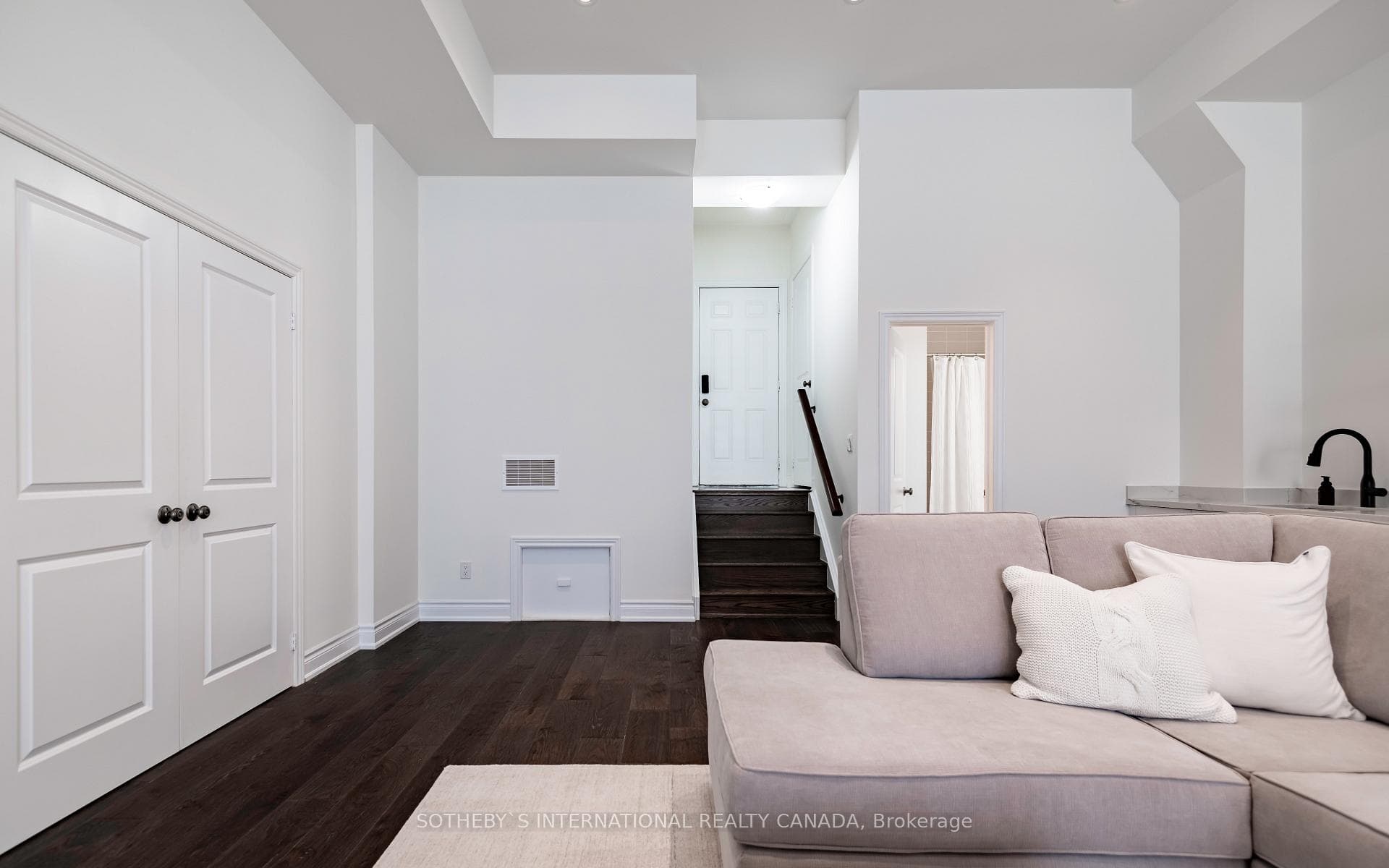 22 McCardy Court photo 16