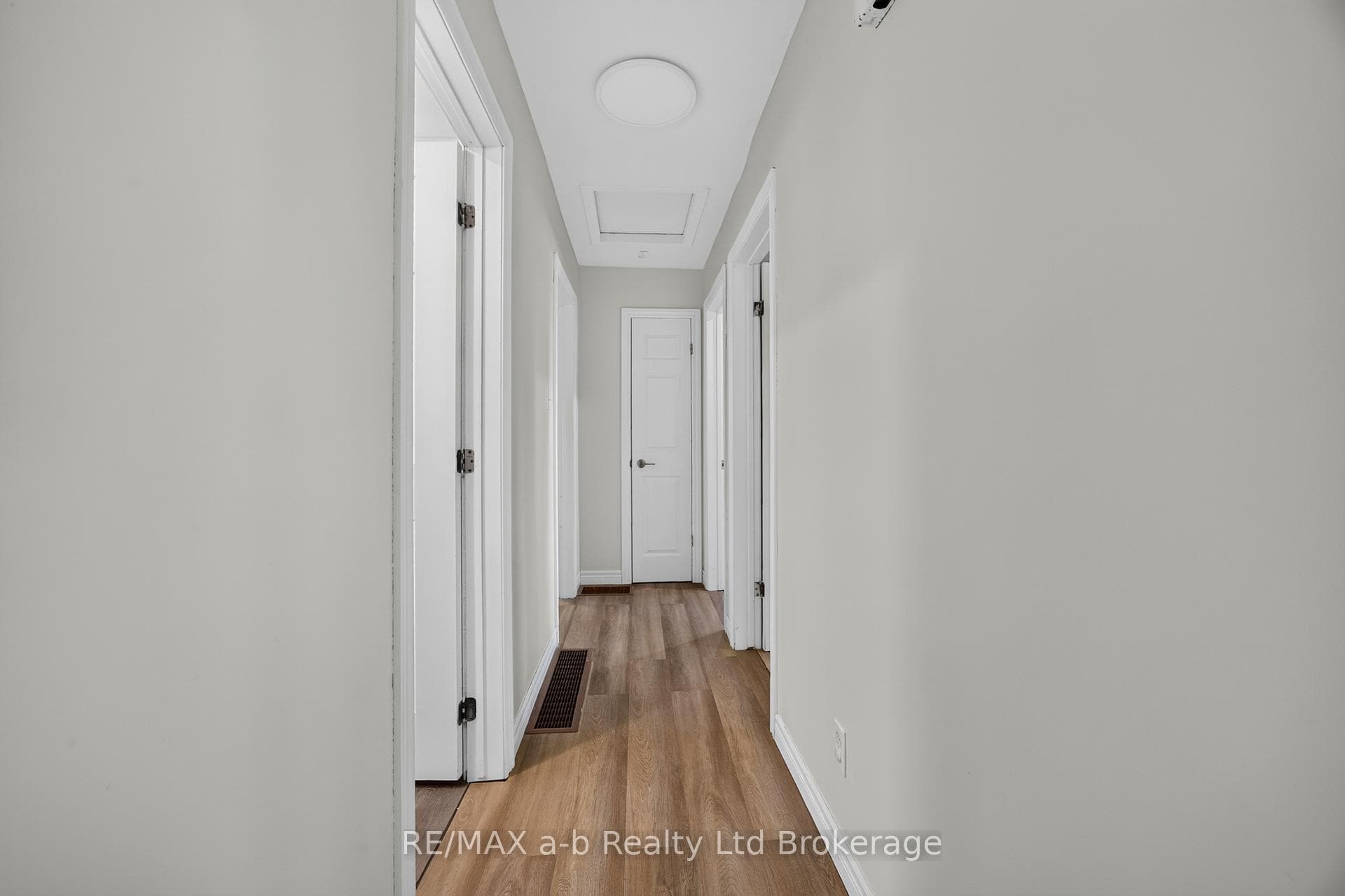 7 Marchant Street photo 18