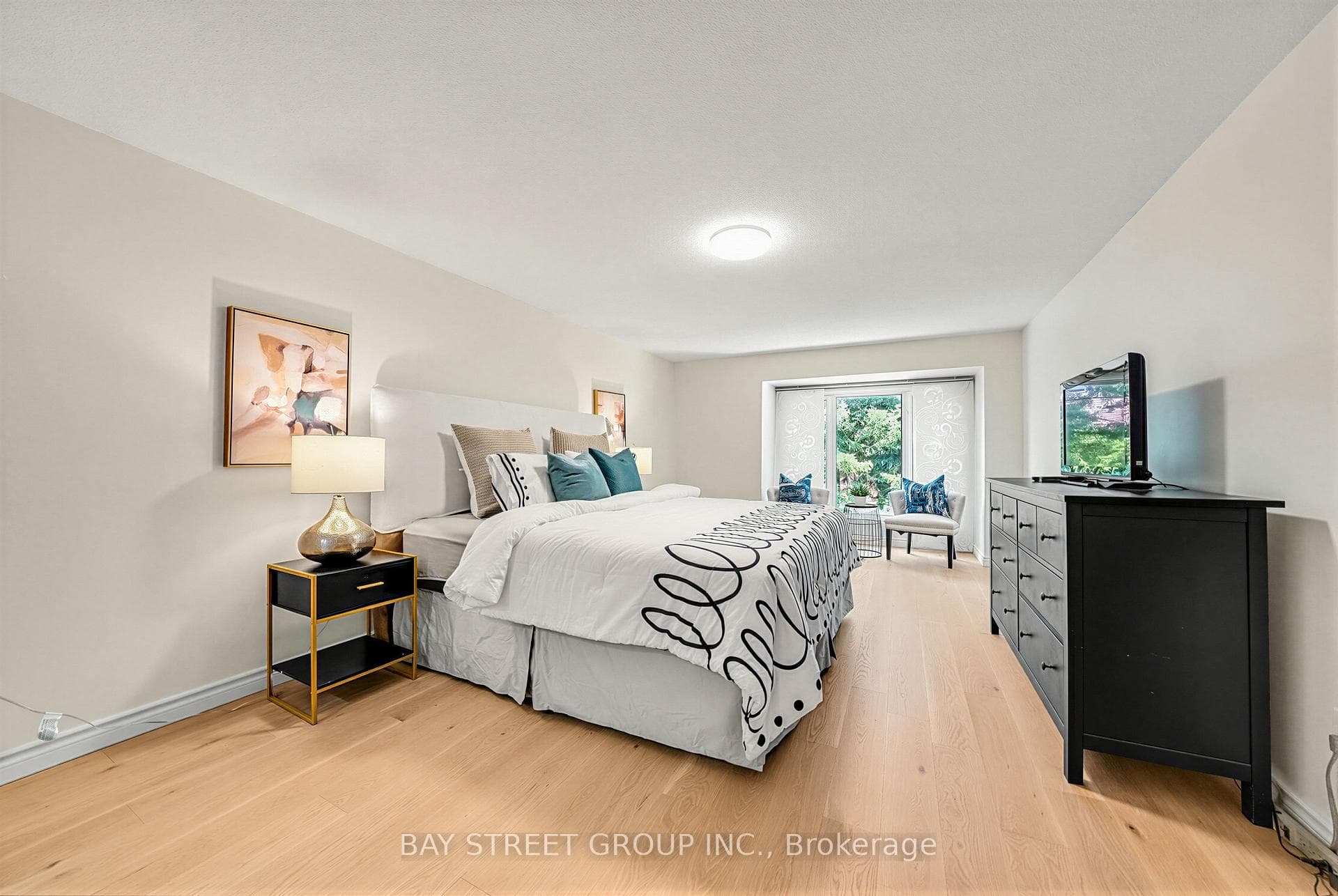 145 Sandyhook Square photo 18