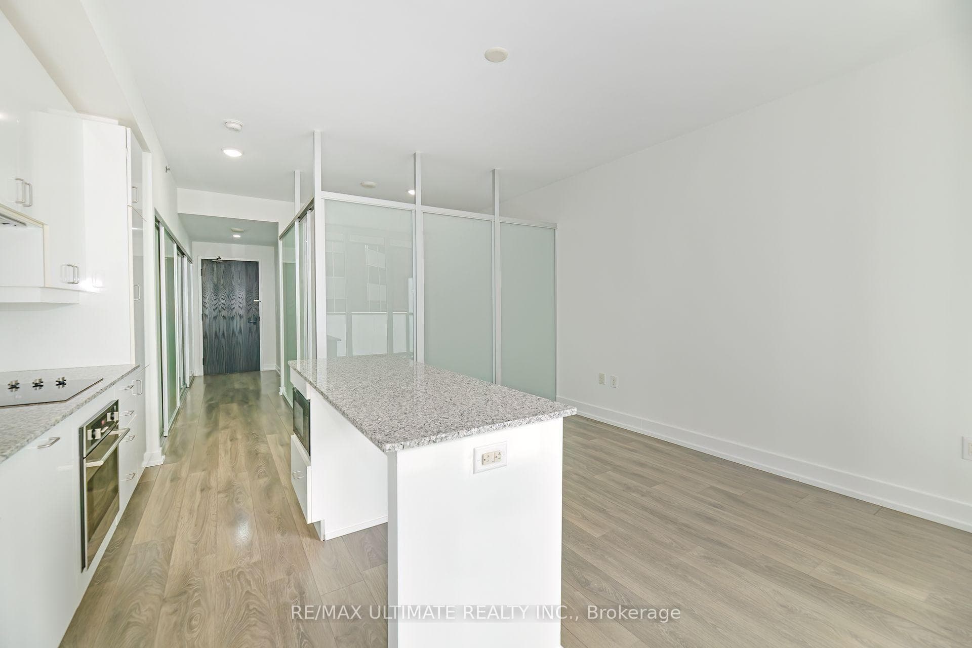 426 University Avenue Unit 2105 photo 12