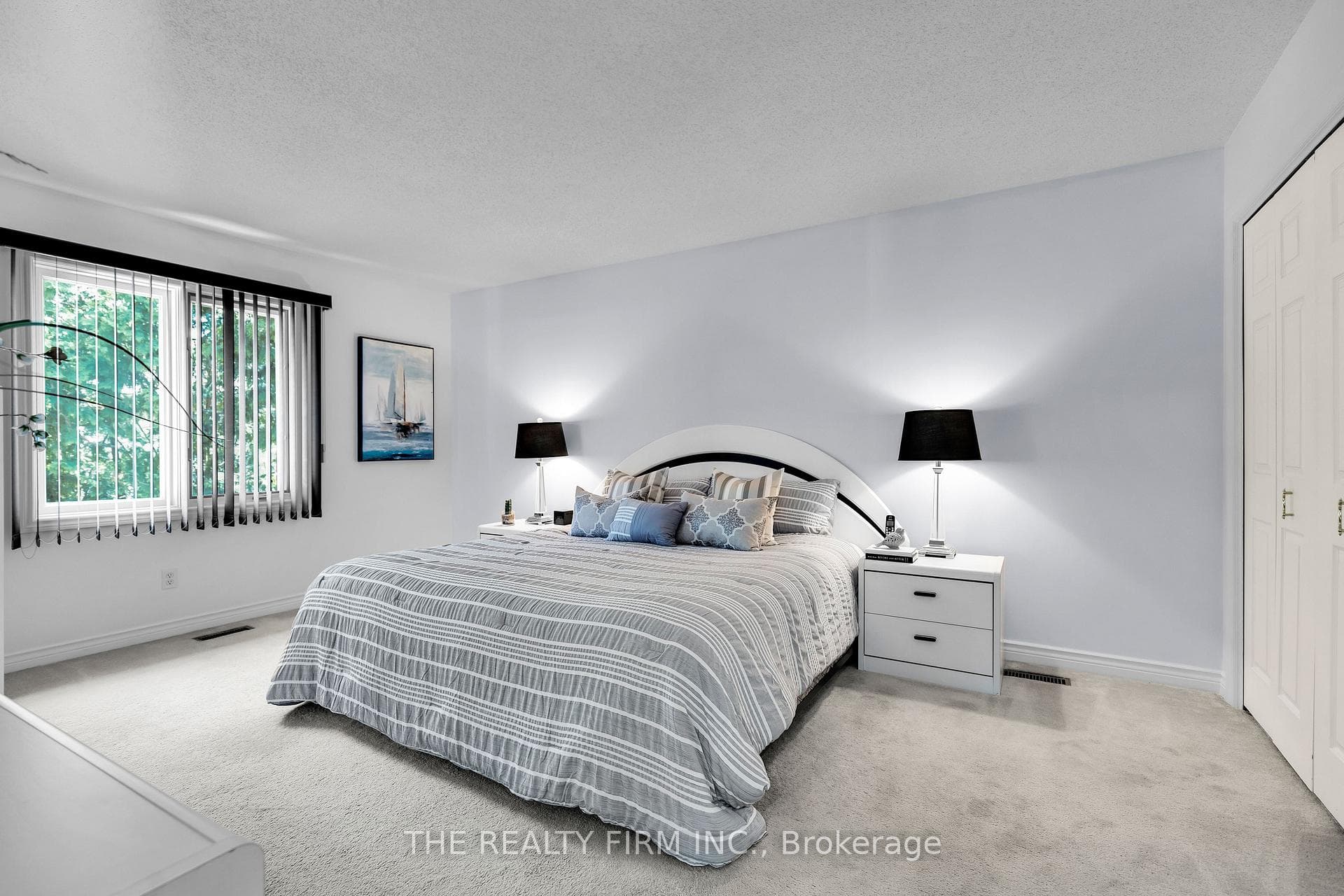 504 Sunnyside Crescent photo 20