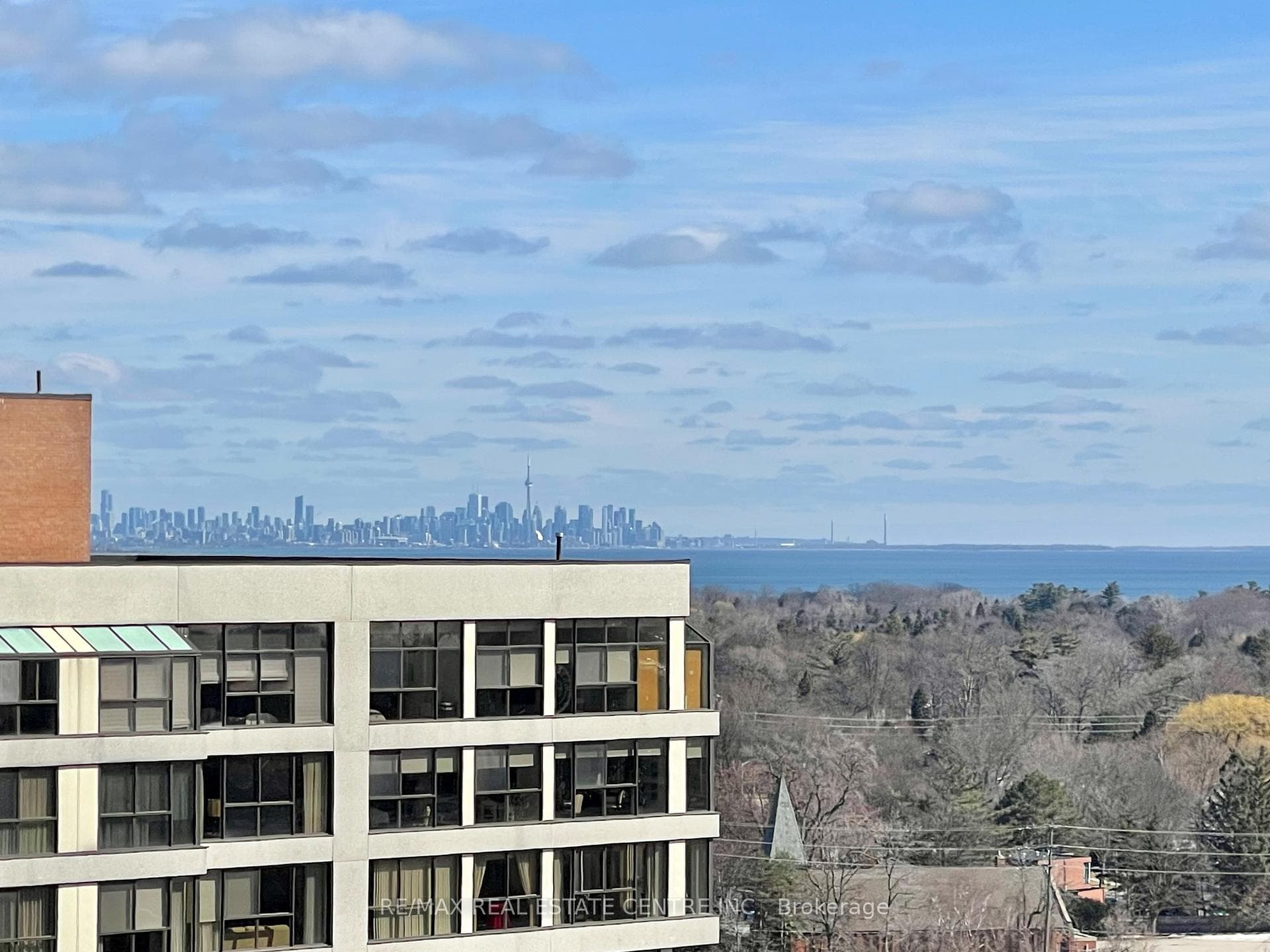 1035 Southdown Road Unit 1606 photo 12