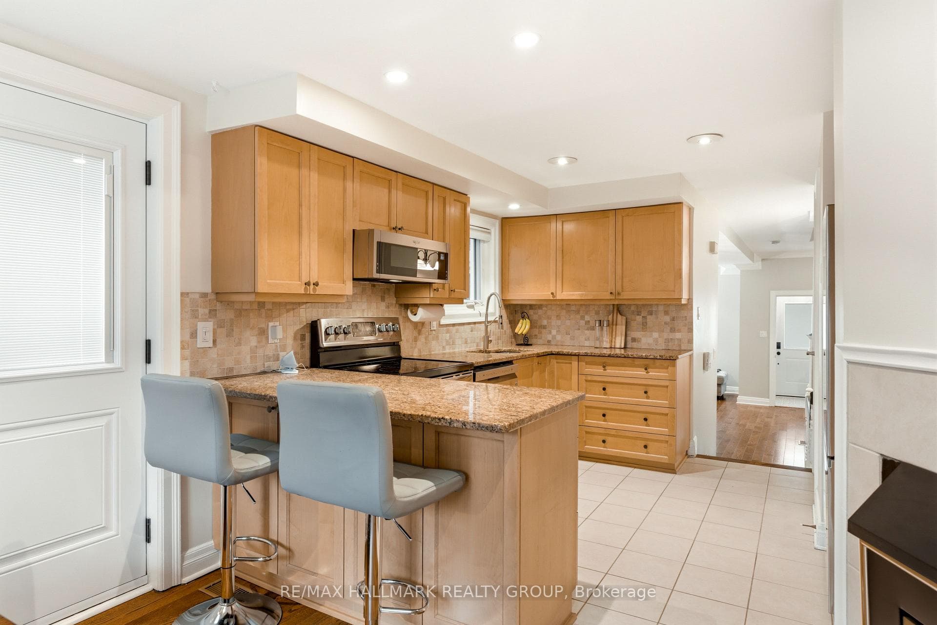 417 Daly Avenue photo 15