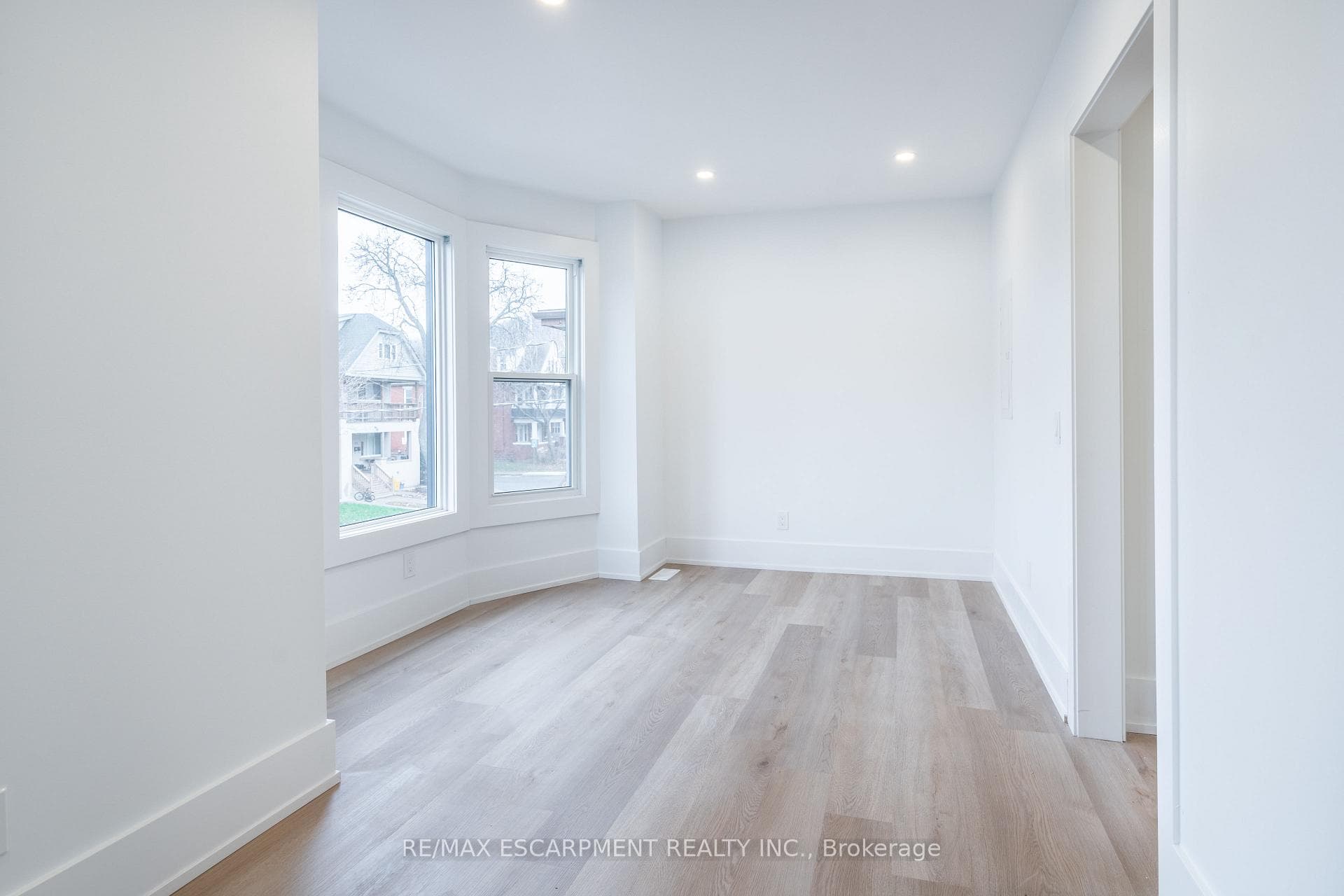 204 Balsam Avenue photo 20