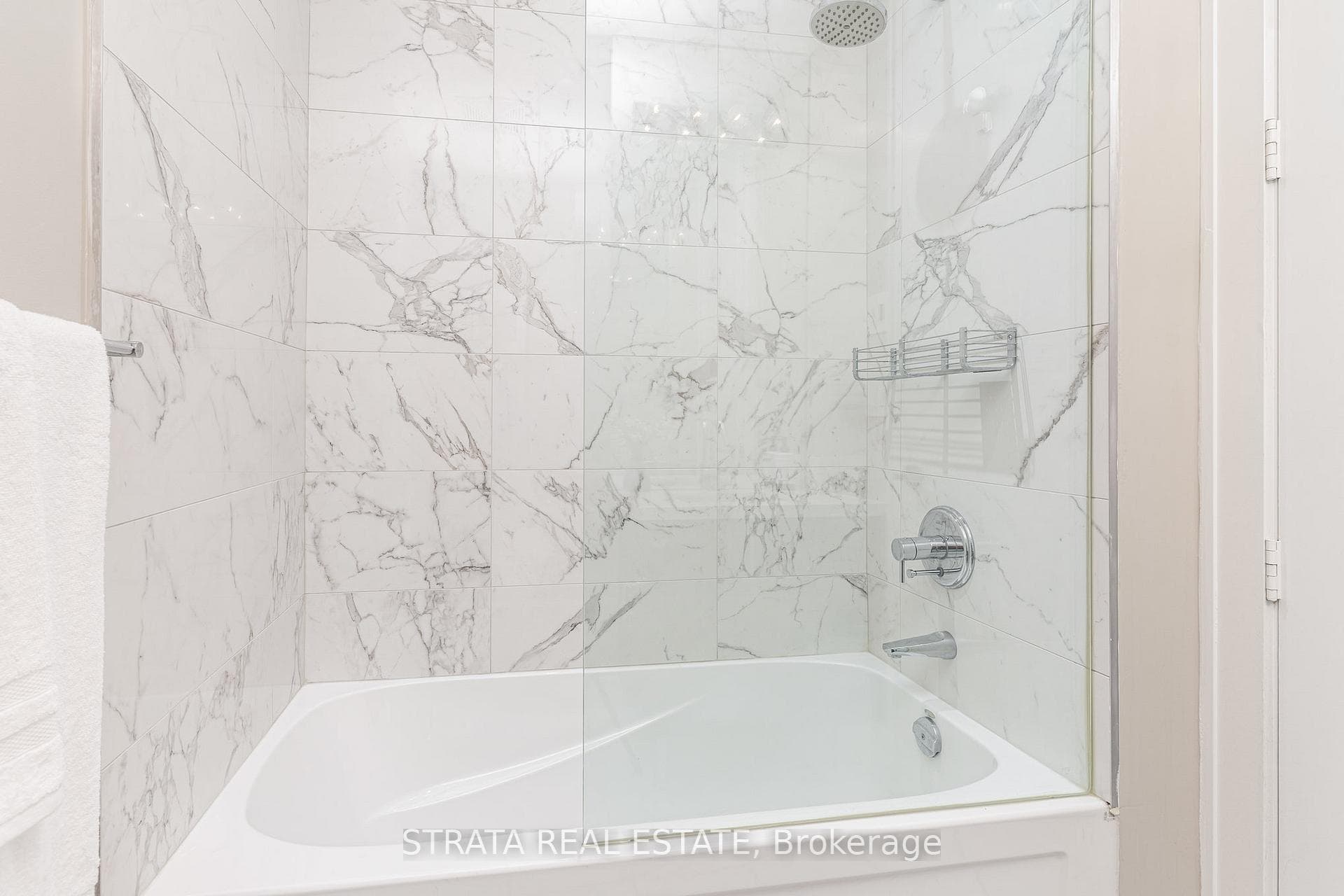 29 Queens Quay Unit 728 photo 16