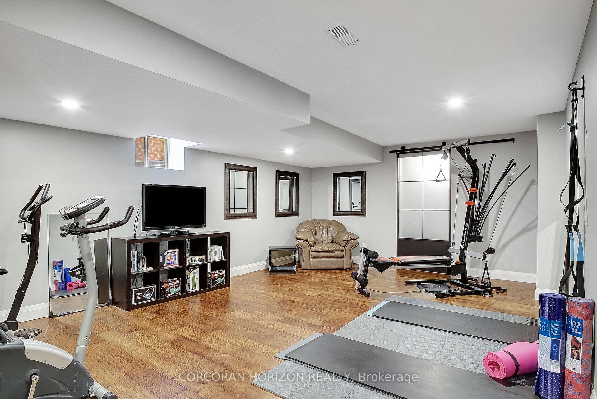 255 Ridge Road photo 37