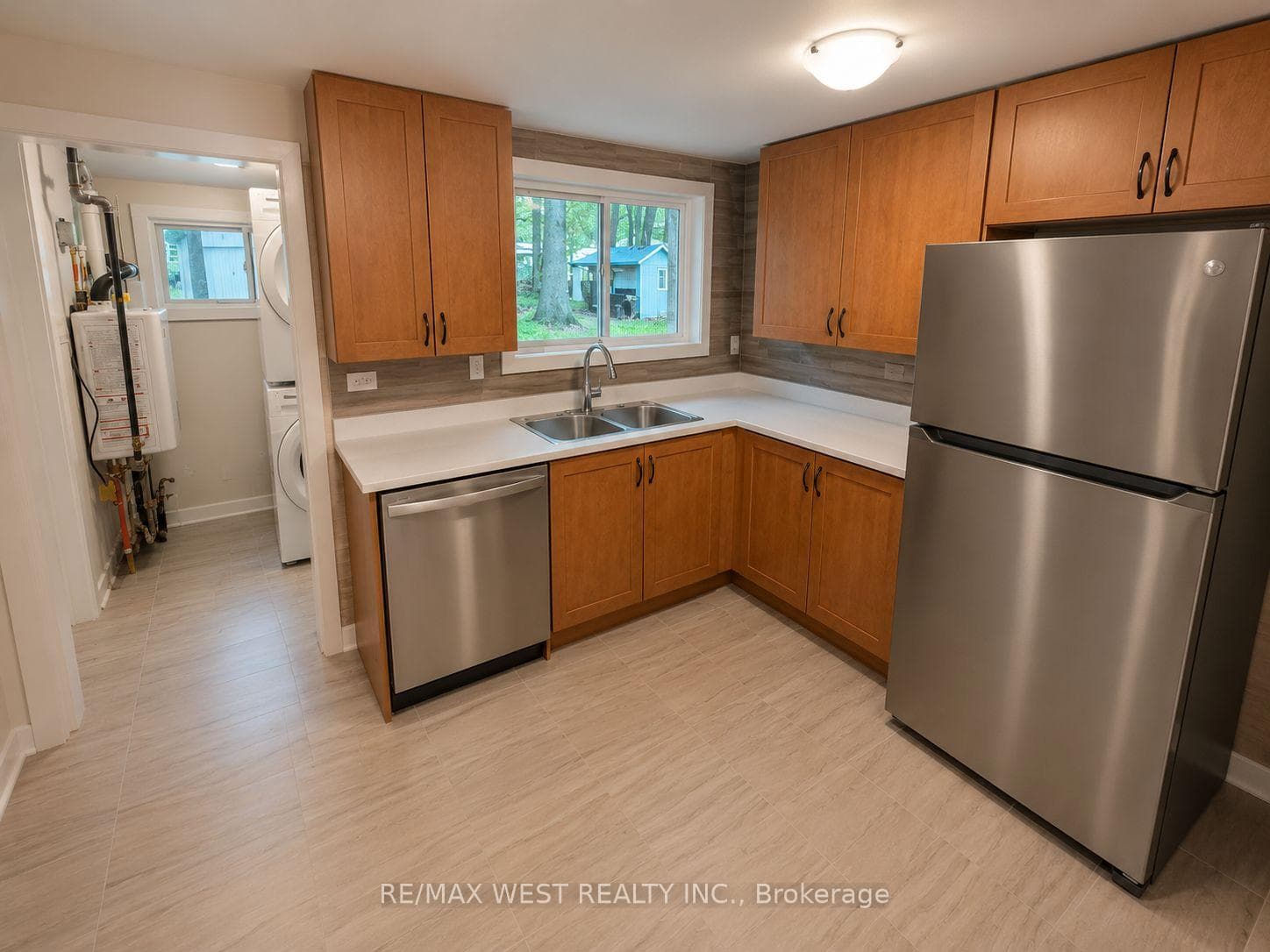 91 30th Street photo 7