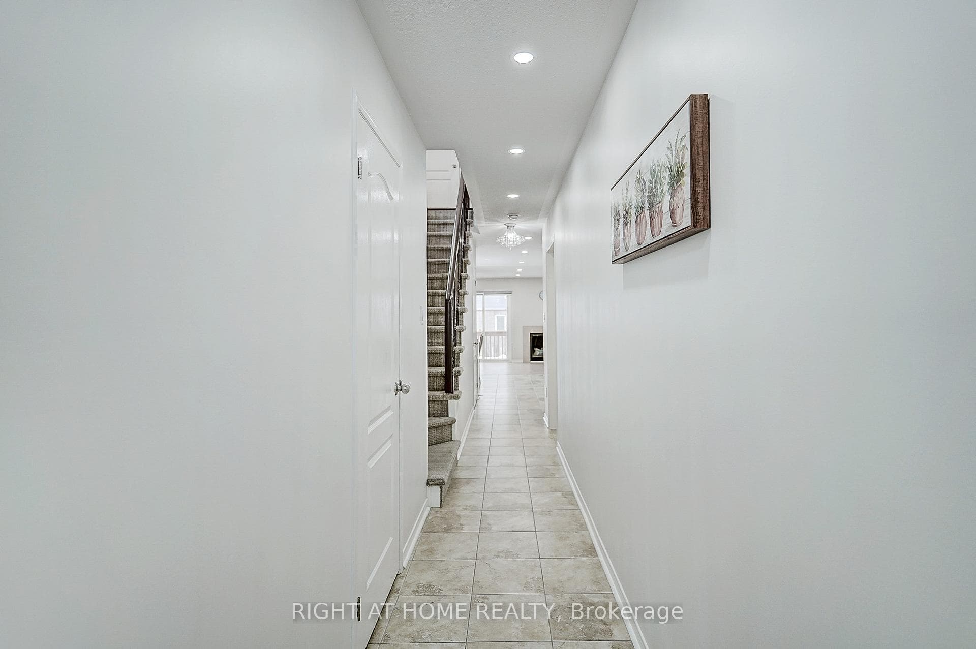 1123 Schooling Drive photo 5