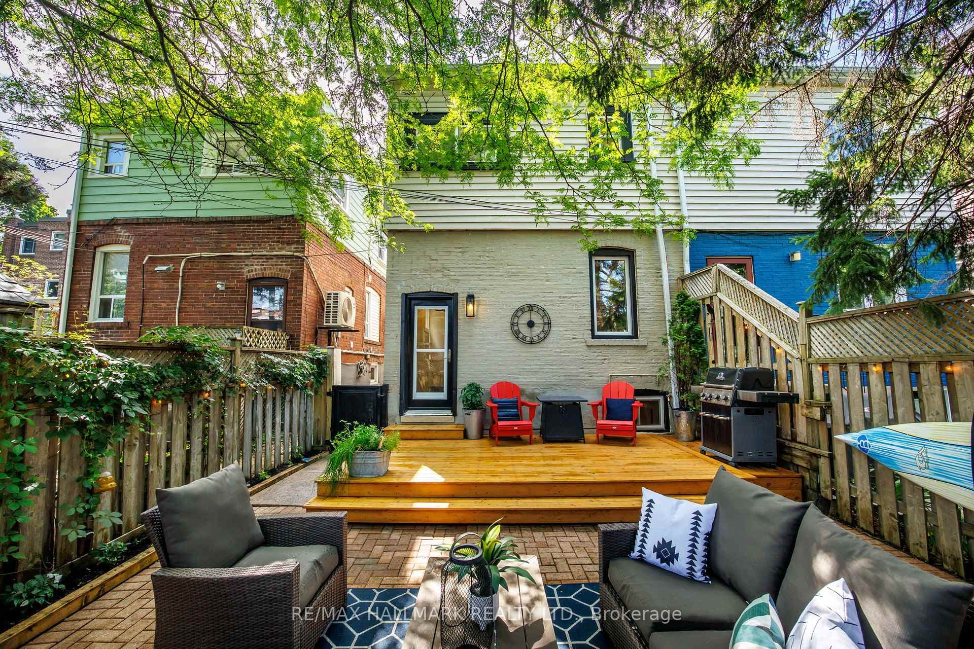 424 Kingston Road photo 33