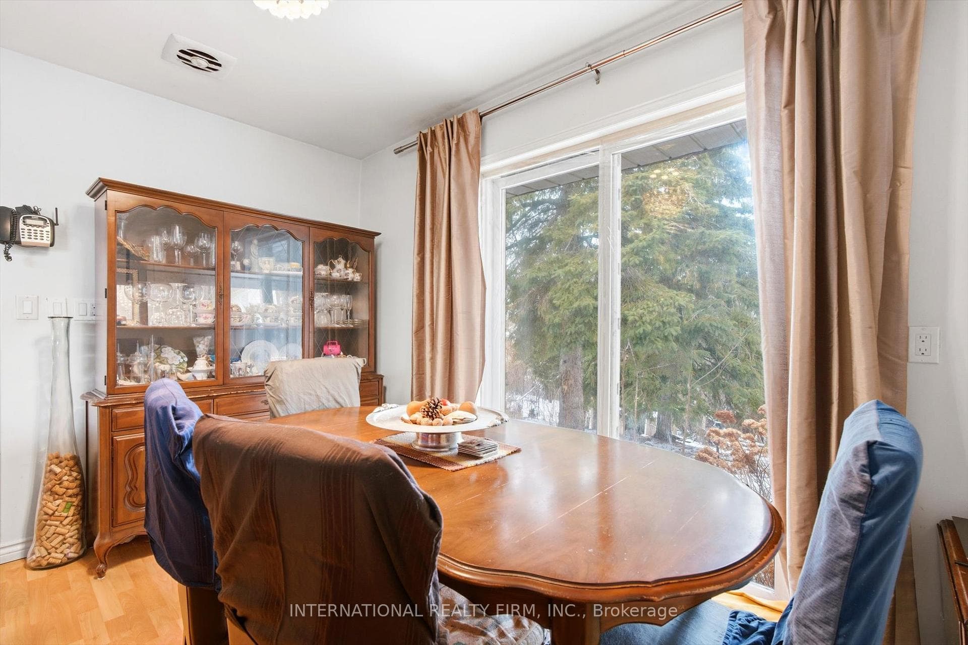 84 Hadrian Drive photo 9